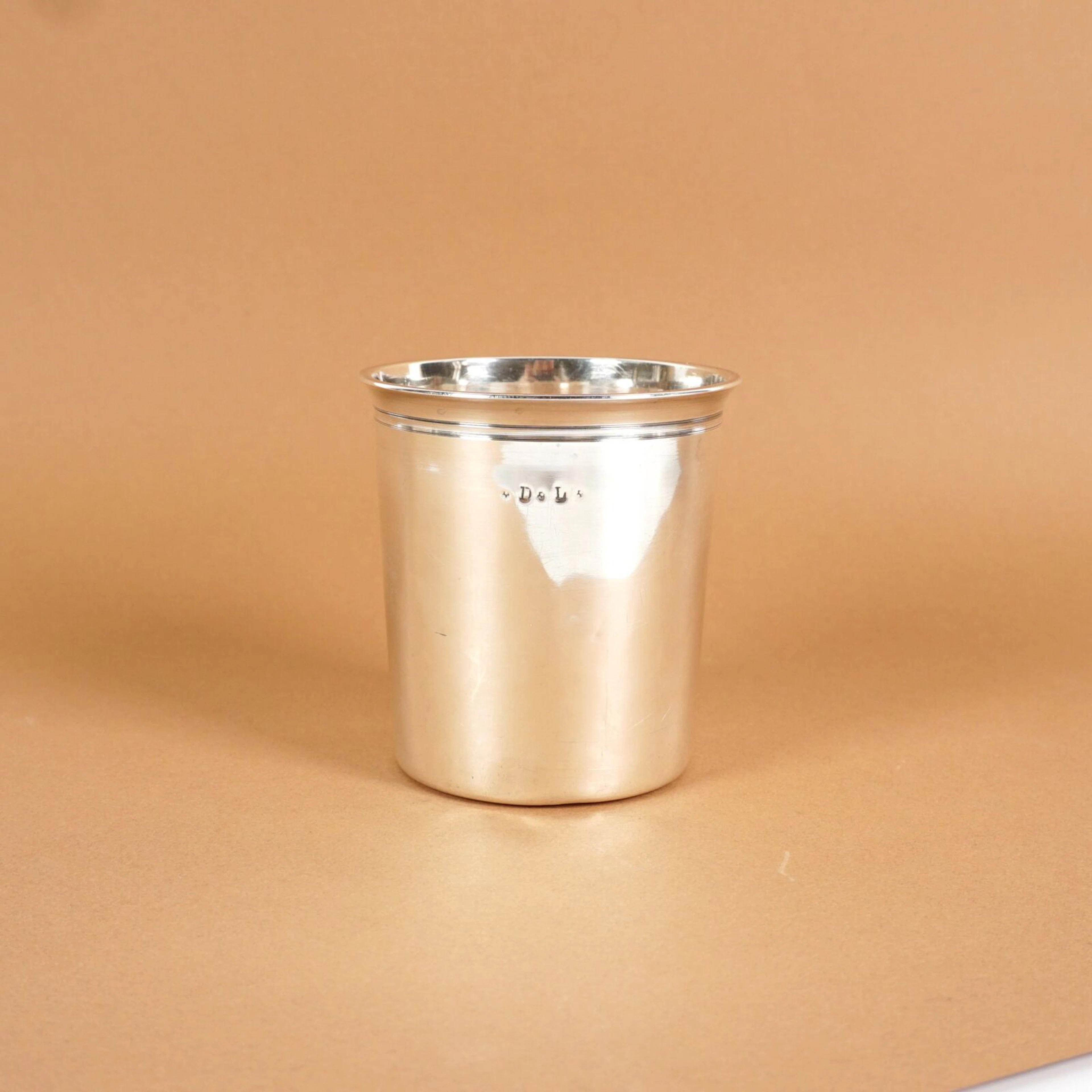Timbale droite dite litron en argent