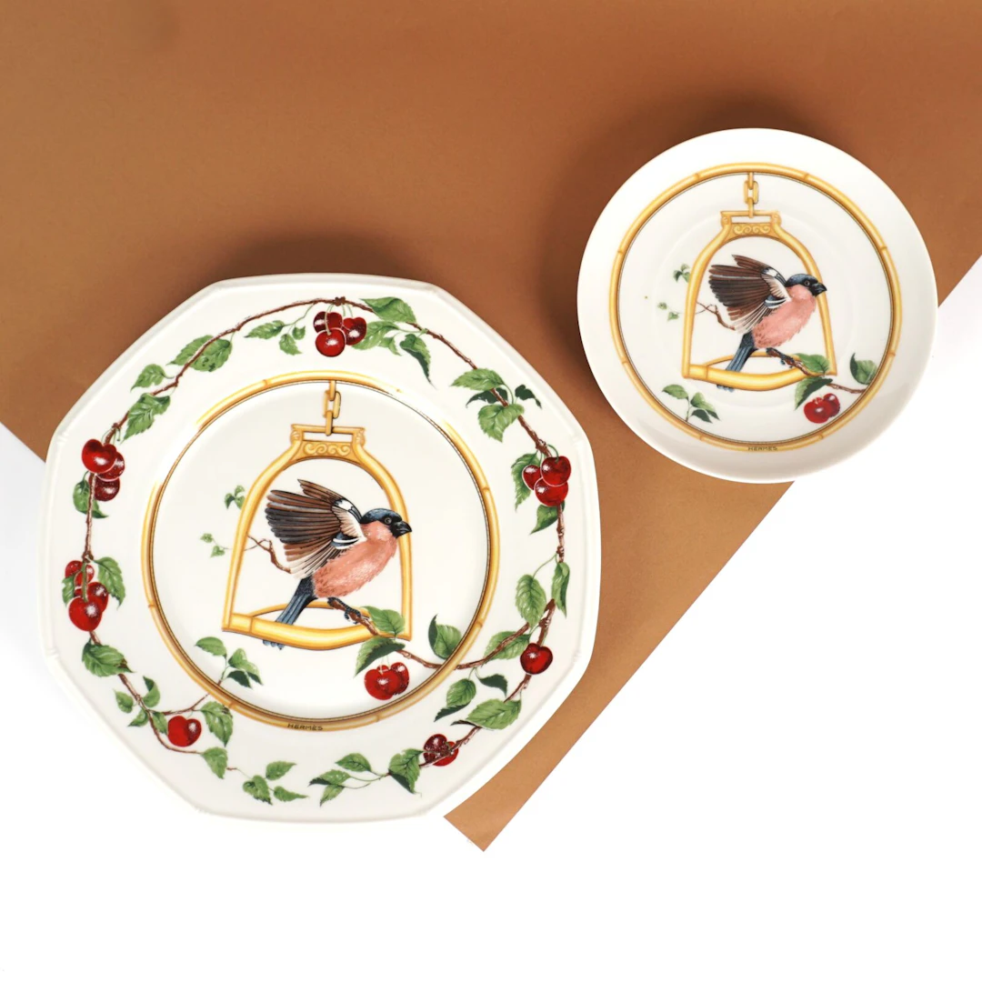 HERMÈS : Assiette et petite coupelle modèle "L'étrier...