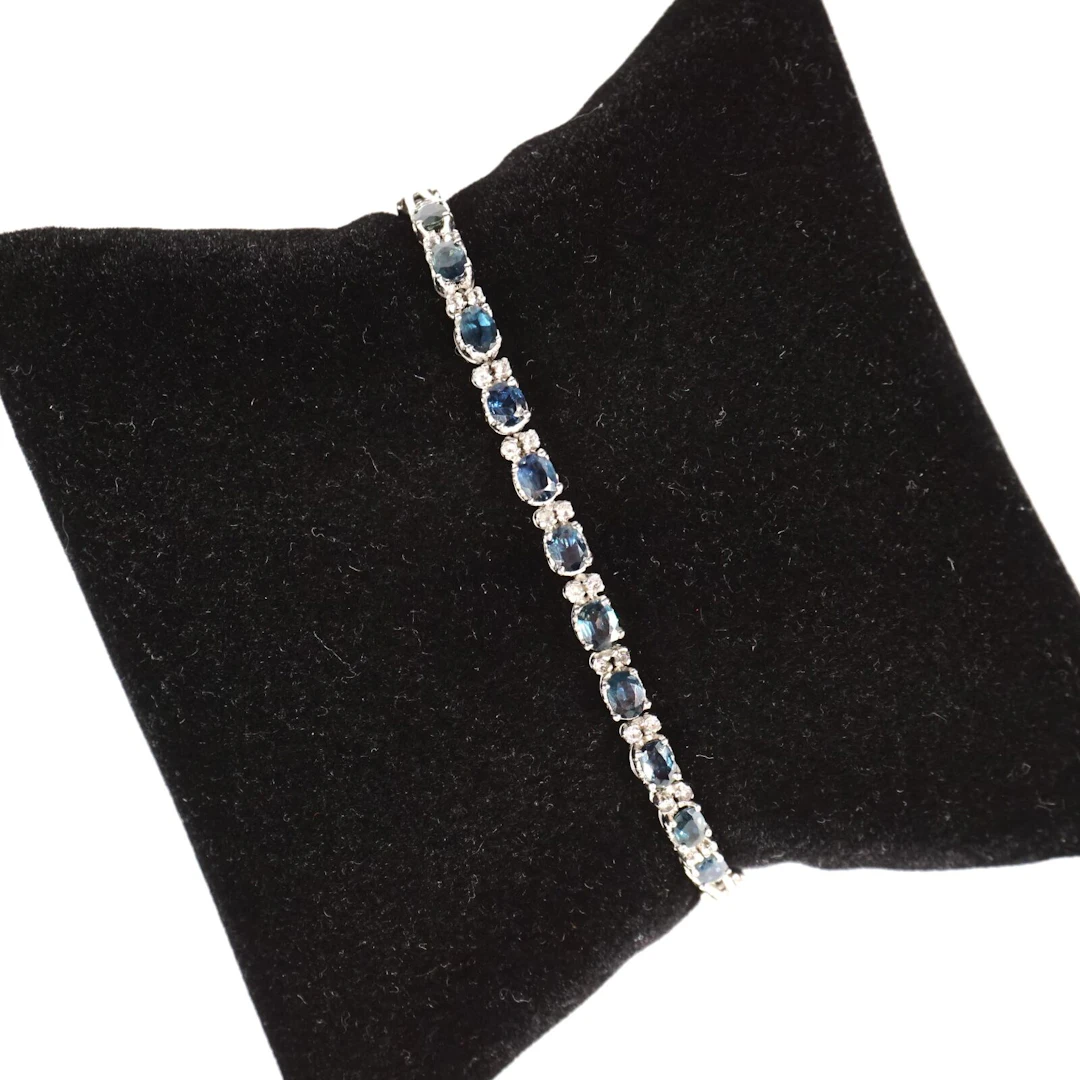 Bracelet demi-rivière en argent (925/oo)