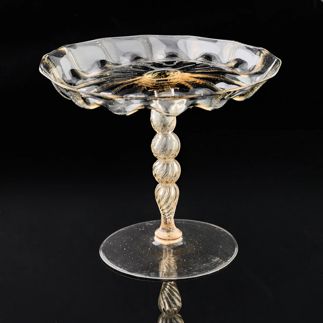 A fine Facon de Venise Tazza or Drinking Glass, Late 16th/Early 17th century