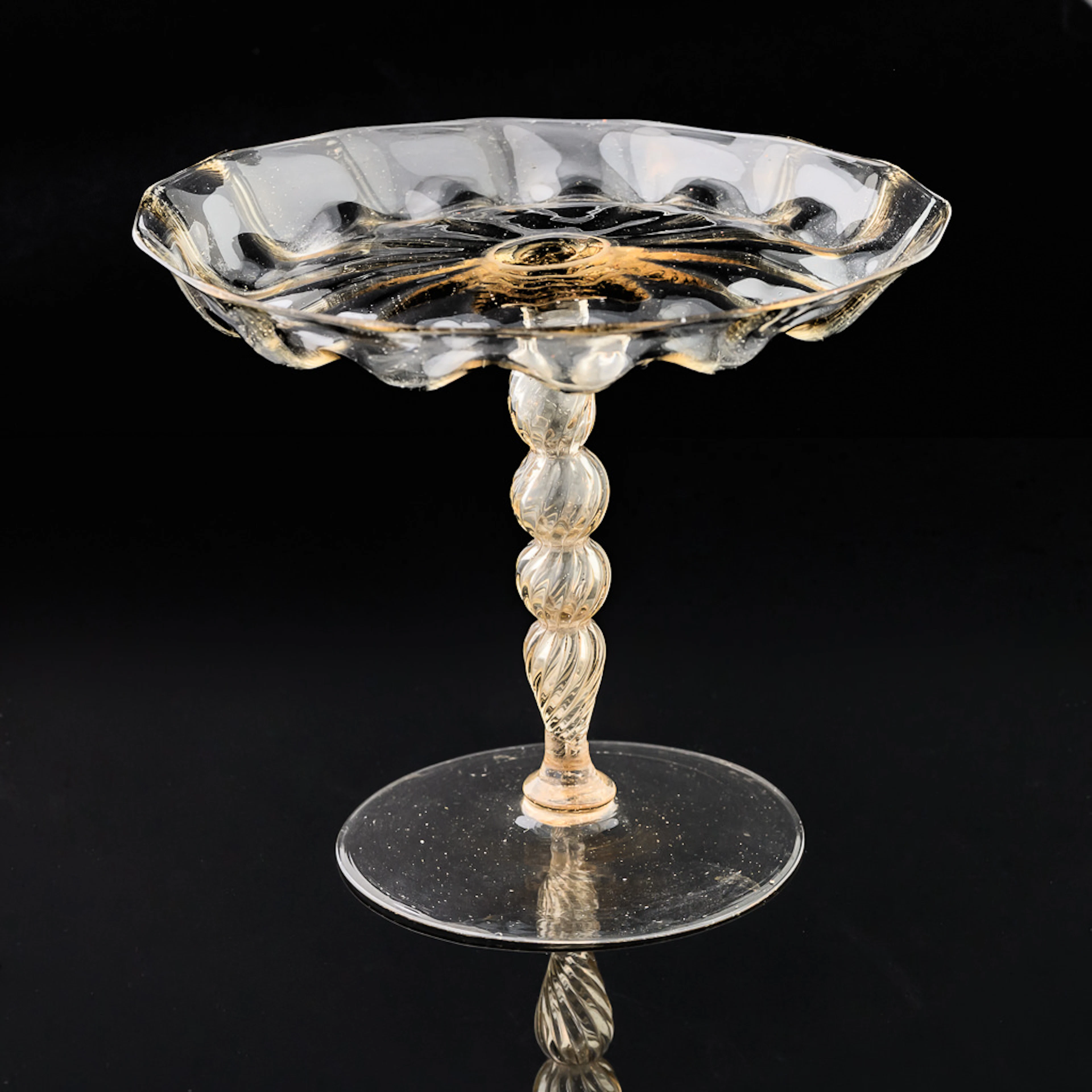 A fine Facon de Venise Tazza or Drinking Glass, Late 16th/Early 17th century