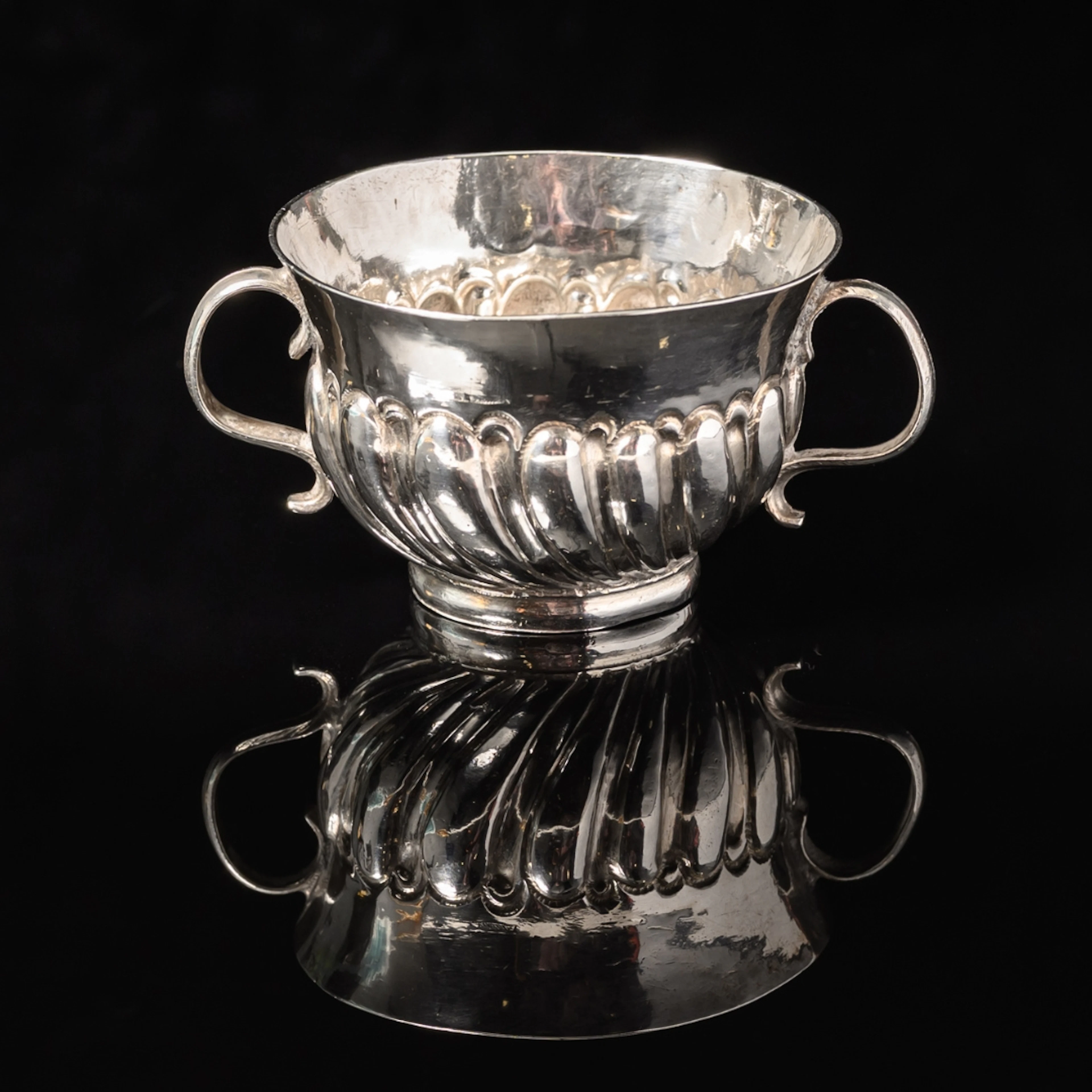 A pretty little William & Mary period silver Dram Cup or miniature