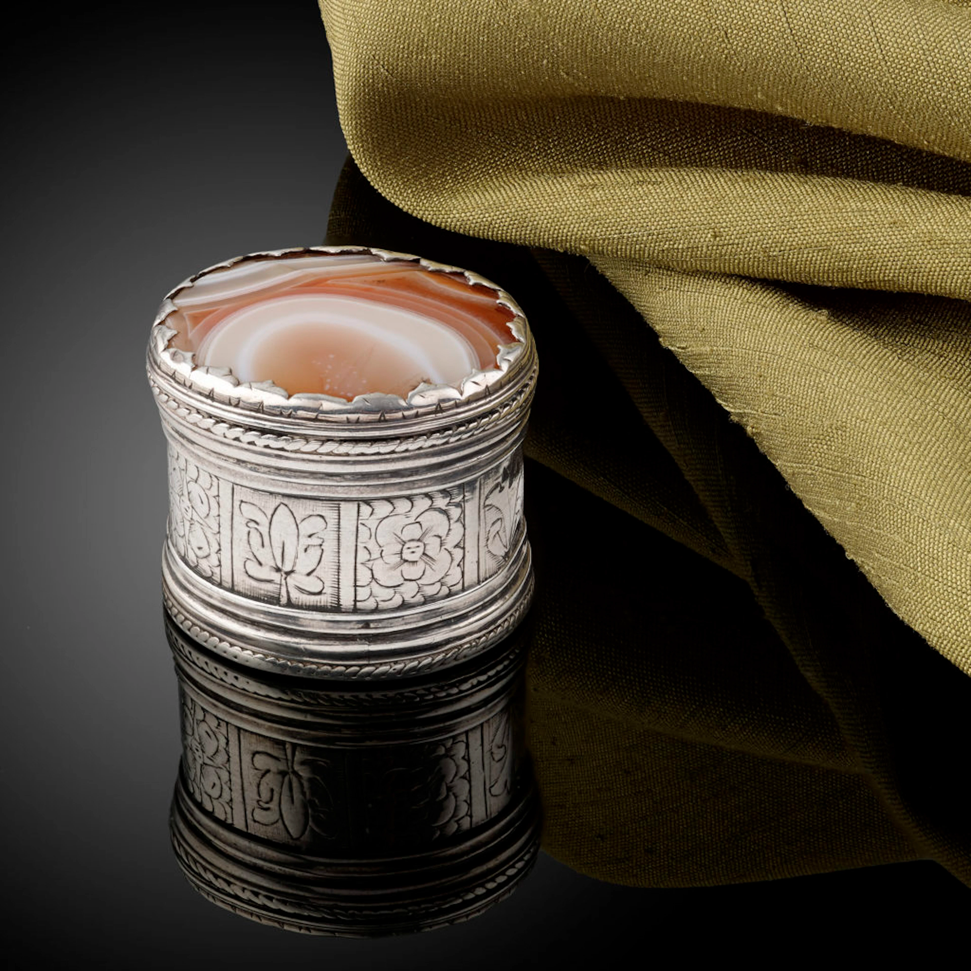 A rare Charles I silver box with an agate set lid c.1640