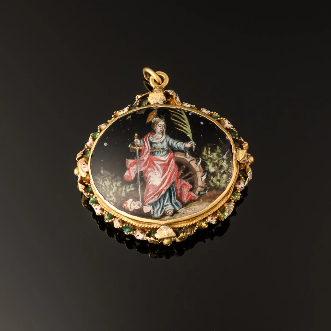 A devotional pendant, rock crystal mounted with gold decorated with