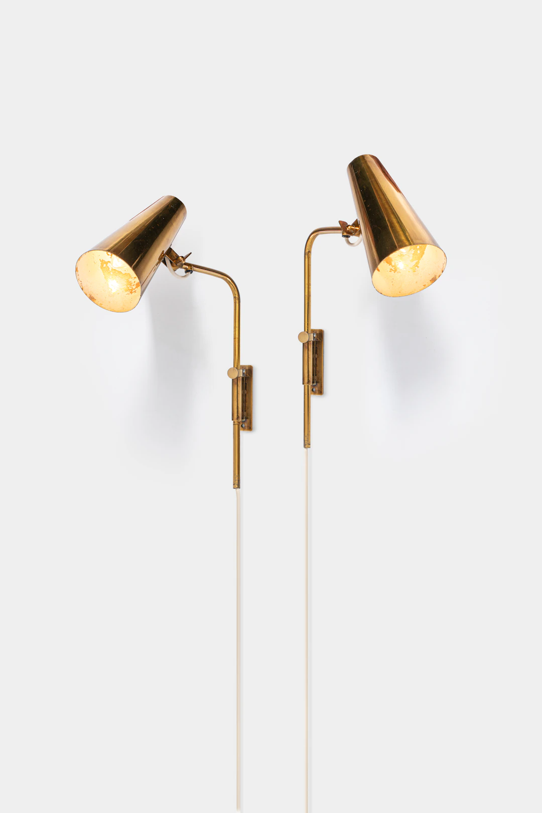 xx Paavo Tynell (1890-1973) Pair of sconces, model no. 9459