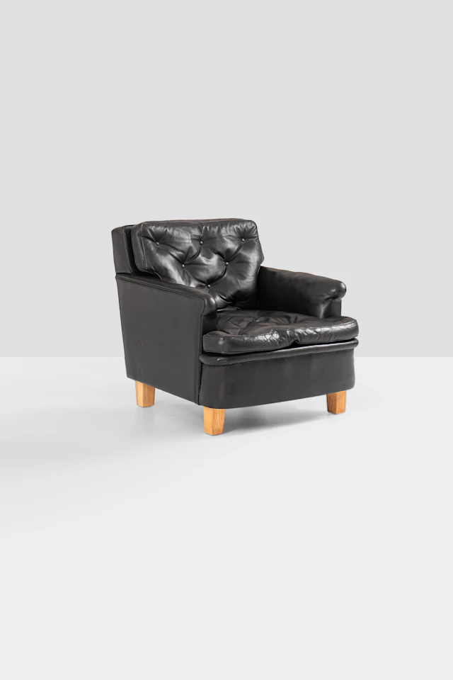 xx Aino Aalto (1894-1949) Armchair, model no. 506, 'Villa Mairea'