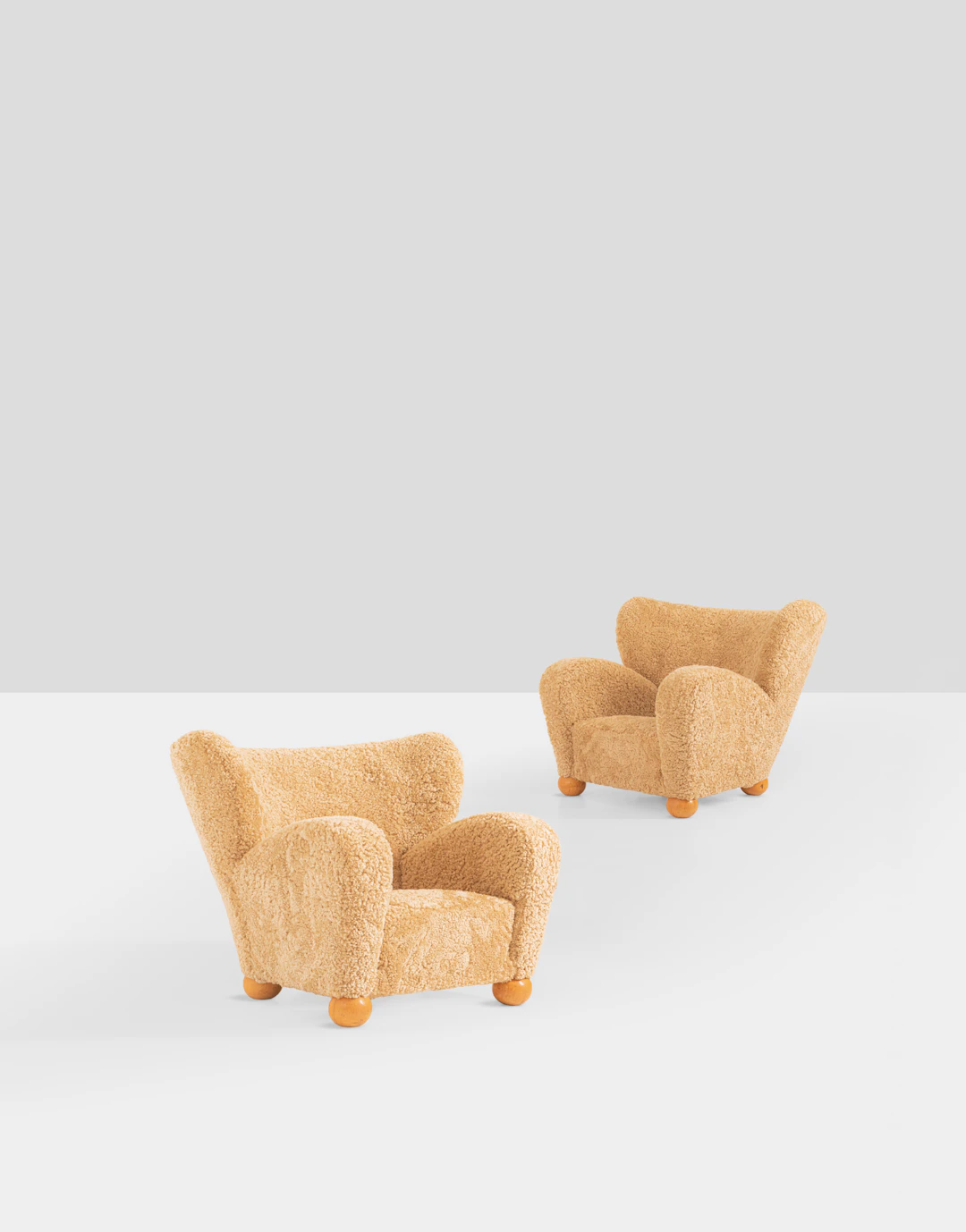 xx Märta Blomstedt (1899-1982) Pair of armchairs, 'Aulanko' model