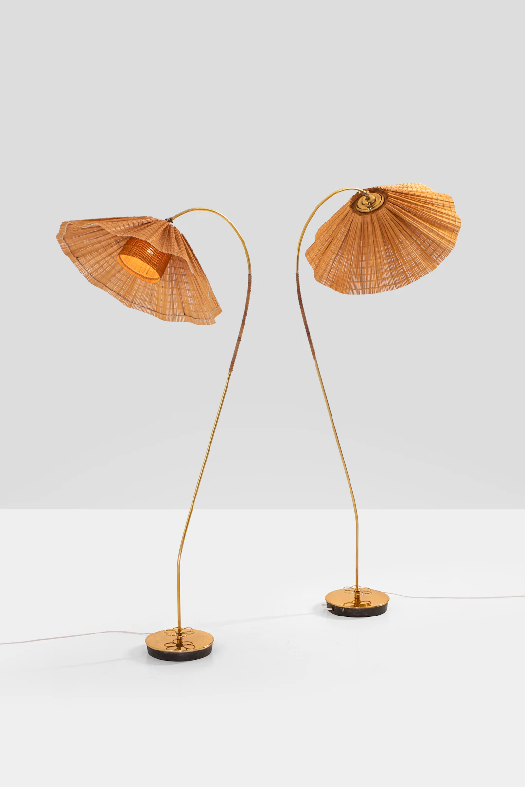 xx V. Soini (Edited by, 20th c.) Pair of floor lamps