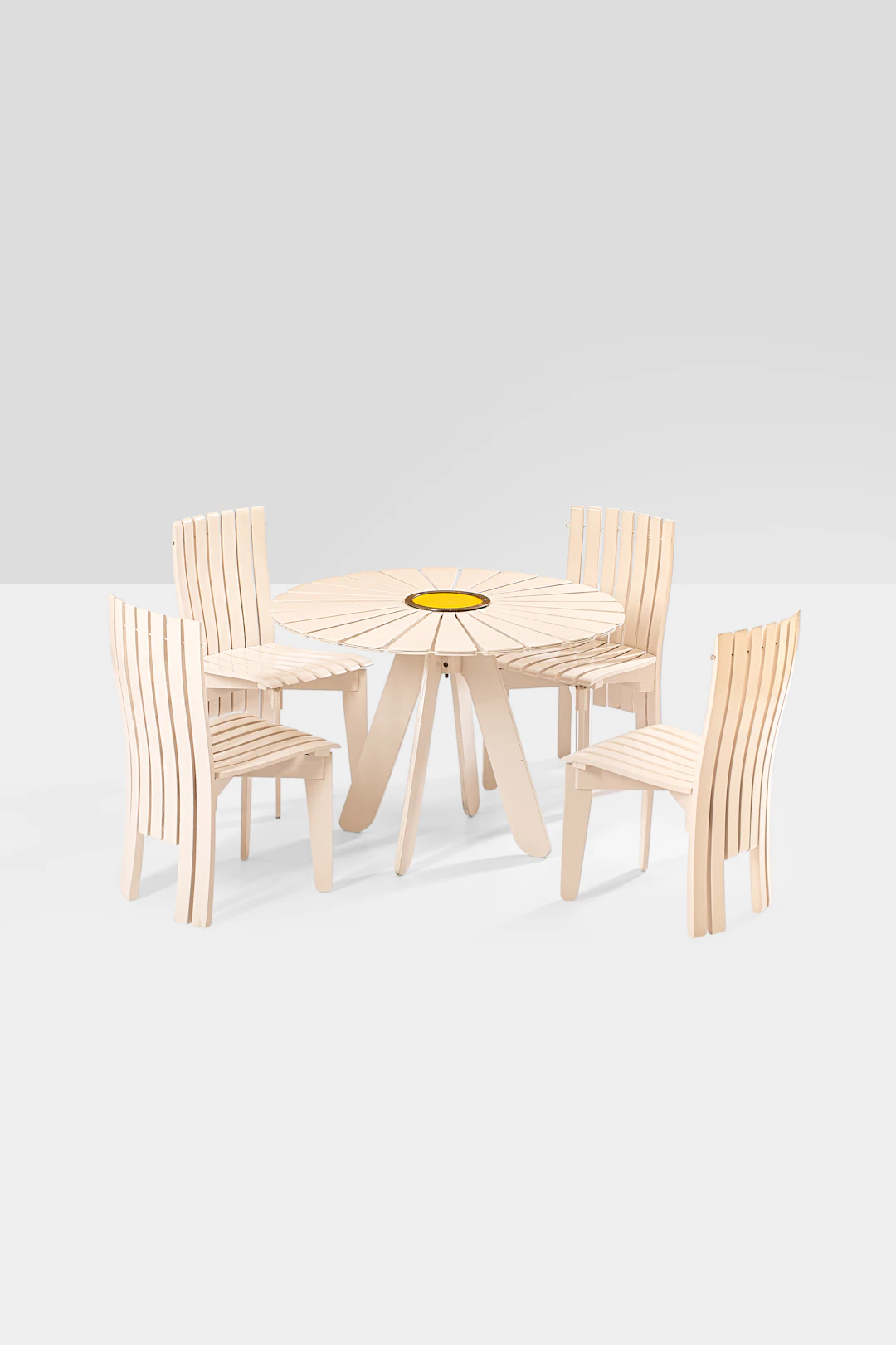 xx Alvar Aalto (1898-1976) Set with garden table, model no. 330, 'Sunflower'
