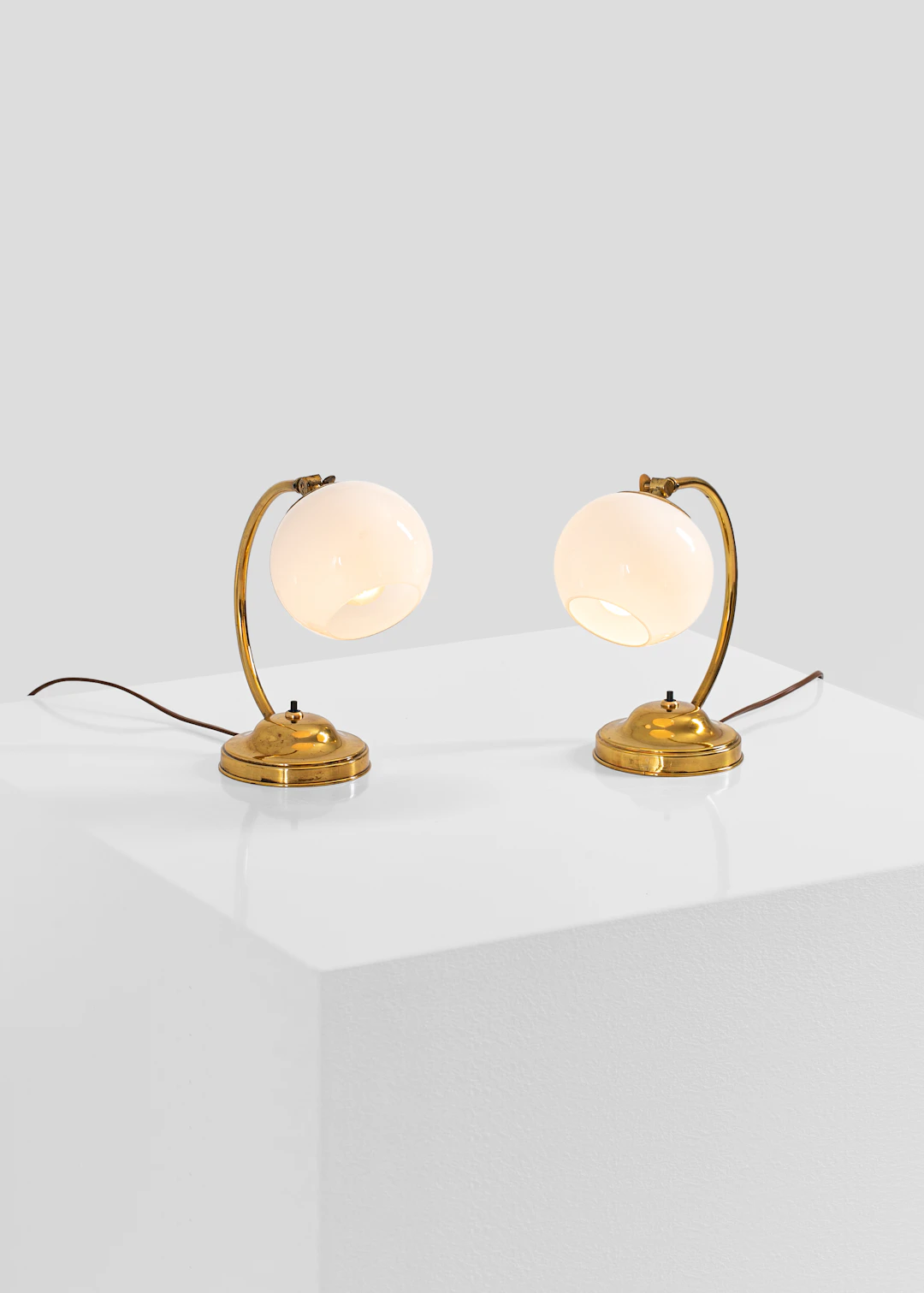 xx Itsu (Edited by, 20th c.) Pair of table lamps, model EV-51