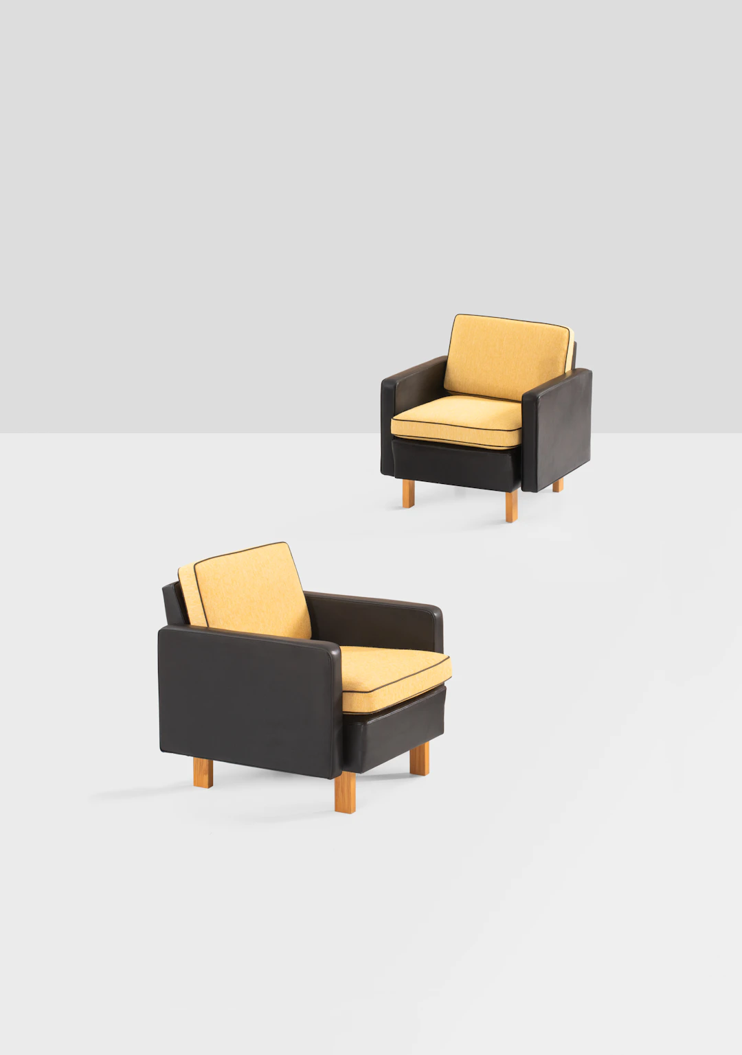 xx Alvar Aalto (1898-1976) Pair of armchairs
