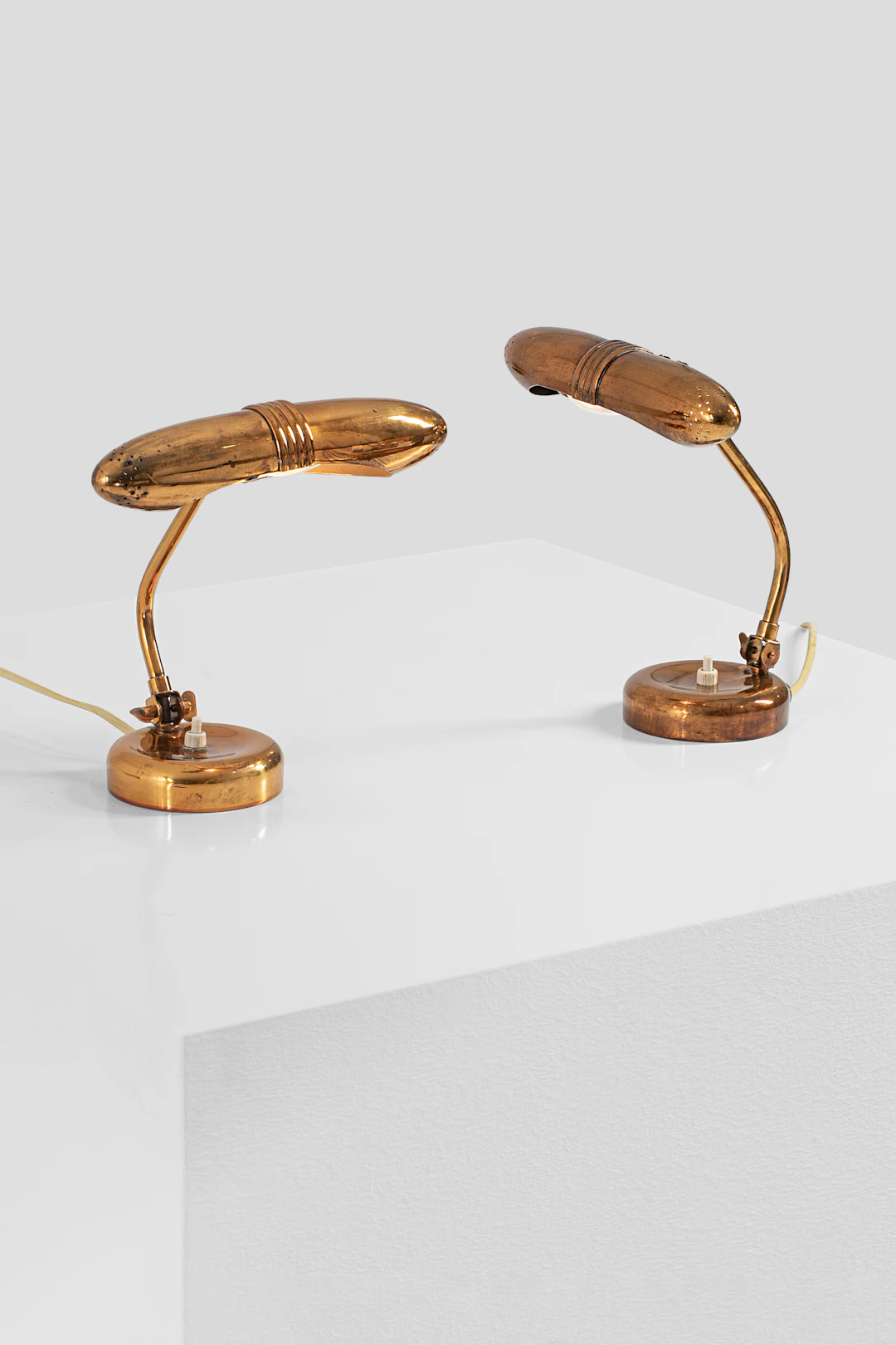 xx Mauri Almari (20th c.) Pair of table lamps, model no. 61042
