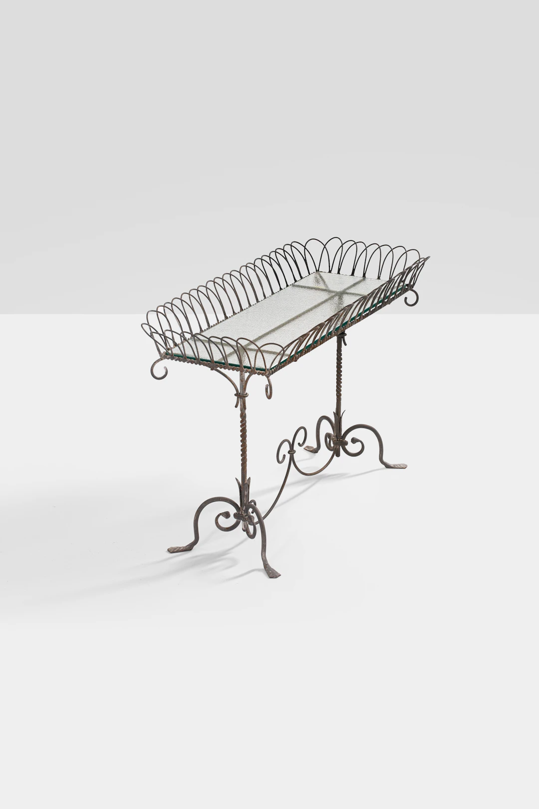 xx Taidetakomo Hakkarainen (Edited by, 20th c.) Side table