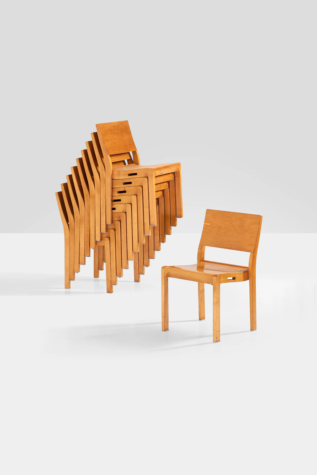 xx Alvar Aalto (1898-1976) Set of ten chairs, model no. 611