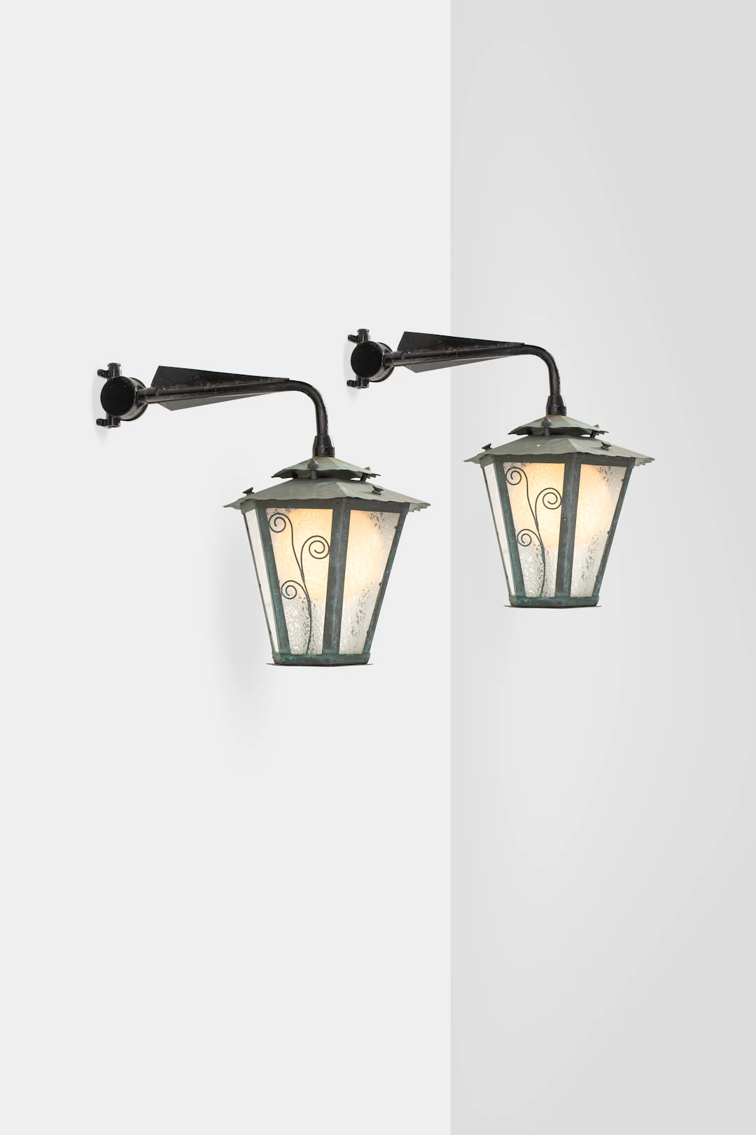 xx Paavo Tynell (1890-1973) Pair of outdoor sconces