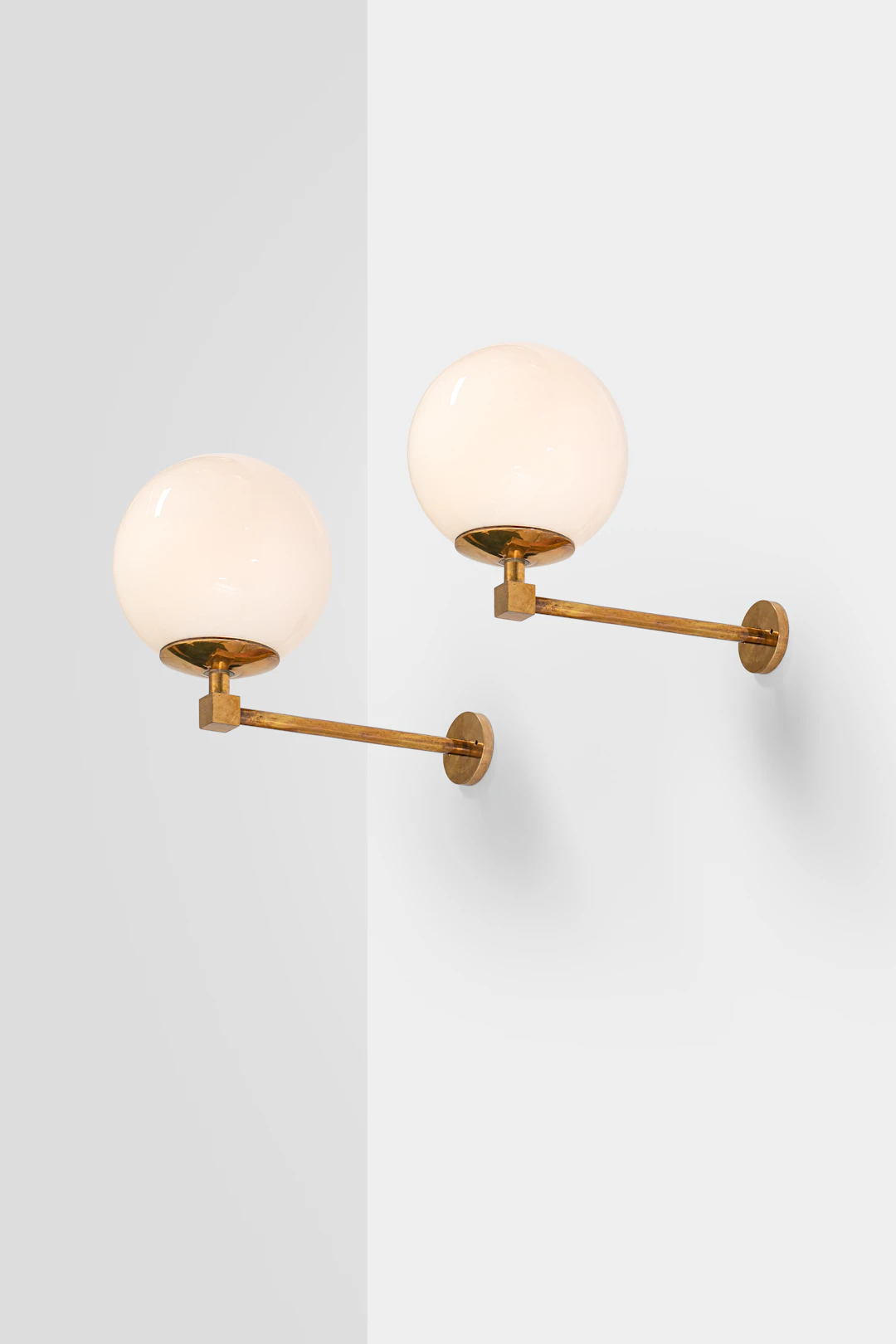 xx Paavo Tynell (1890-1973) Pair of sconces