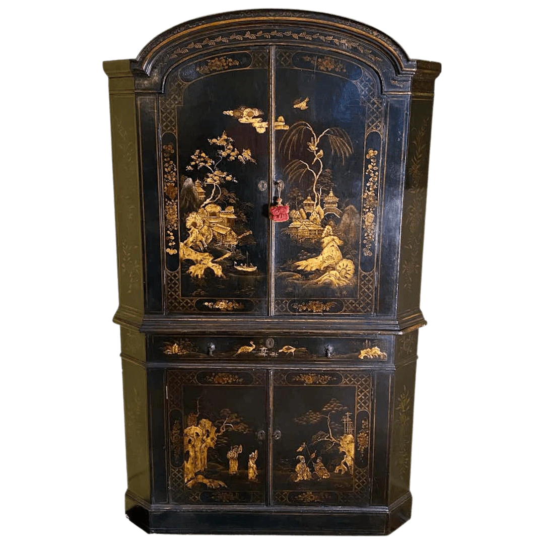 Early 18th century japanned double corner cabinet