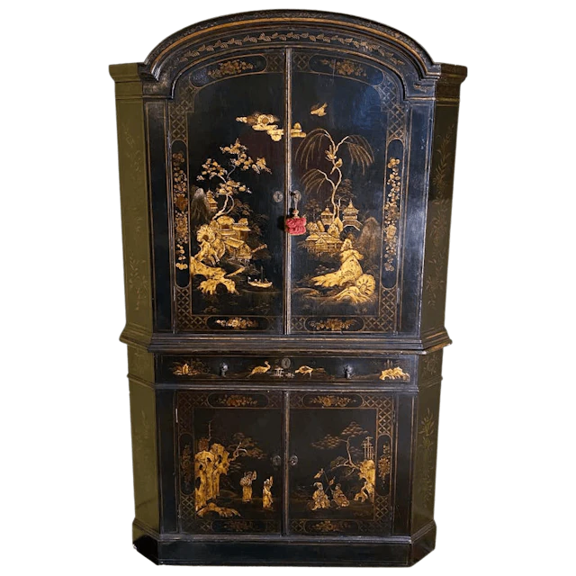 Early 18th century japanned double corner cabinet