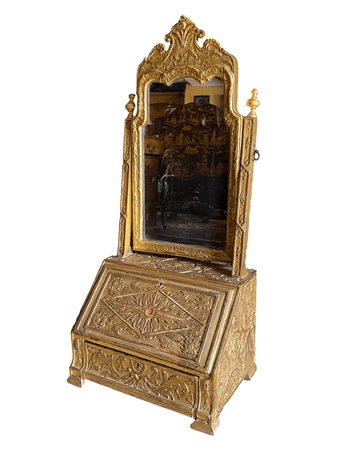 Early 18th century carved giltwood dressing mirror