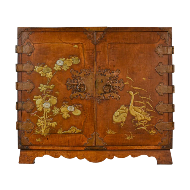 Fine 17th Century Japanese Mulberrywood Gilt-Lacquer Cabinet