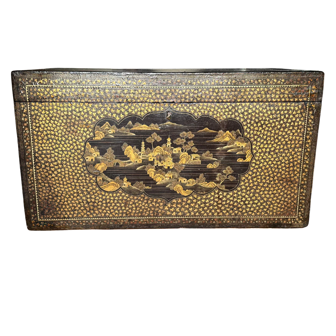 Fine Rare Early-19th Century Chinese Export Lacquer Coffer