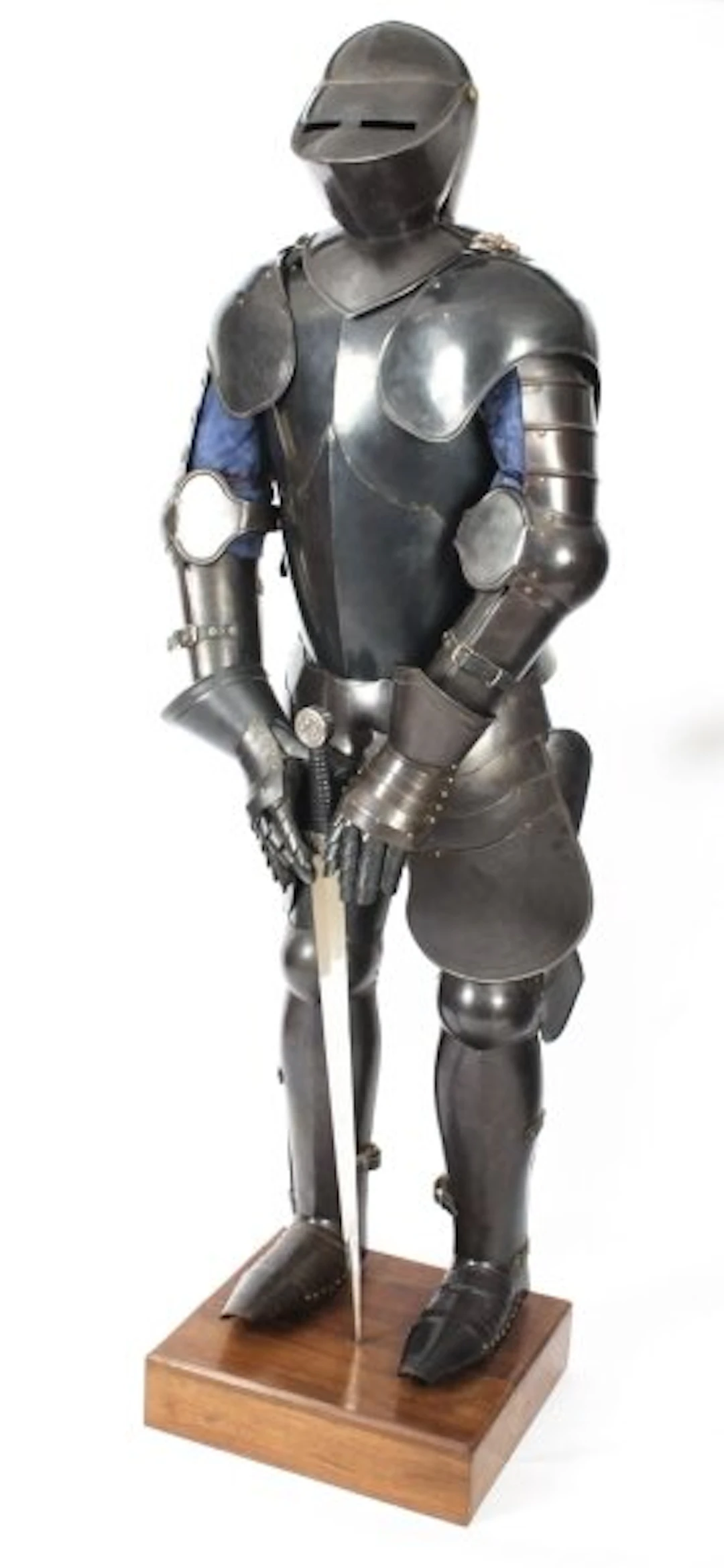 Vintage 16th C Style Complete Suit of Armour - Castell Gyrn 20th Century