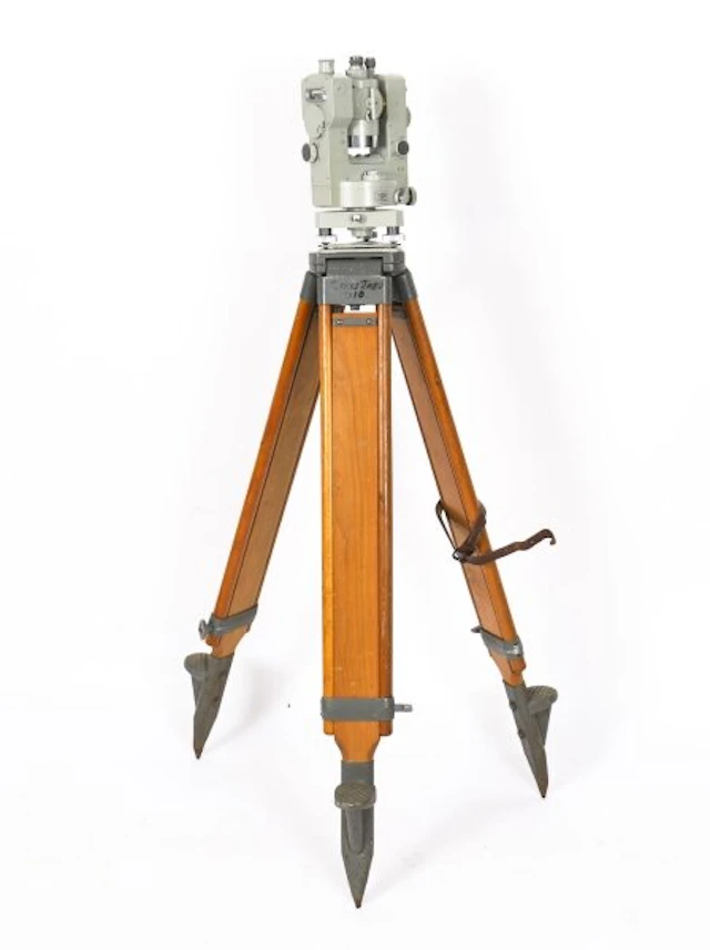 Vintage Carl Zeiss 'Theo 010' Theodolite & Tripod & Case mid 20th C