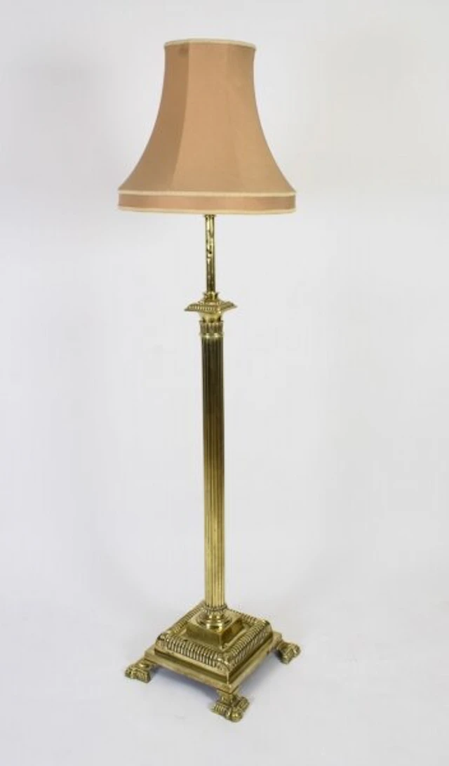 Antique Victorian Brass Corinthian Column Telescopic Standard Lamp 19th C