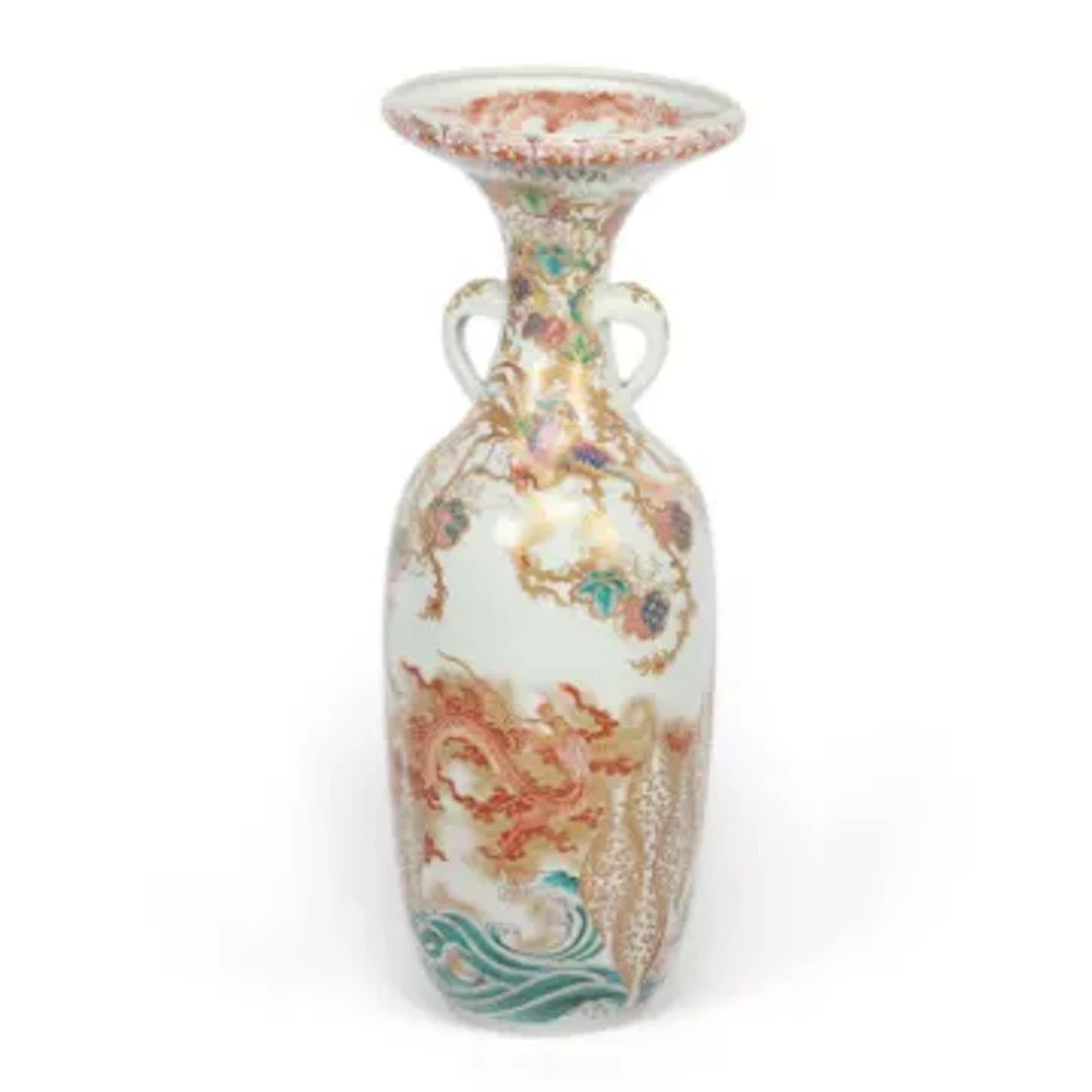 A LARGE JAPANESE FUKAGAWA PORCELAIN VASE