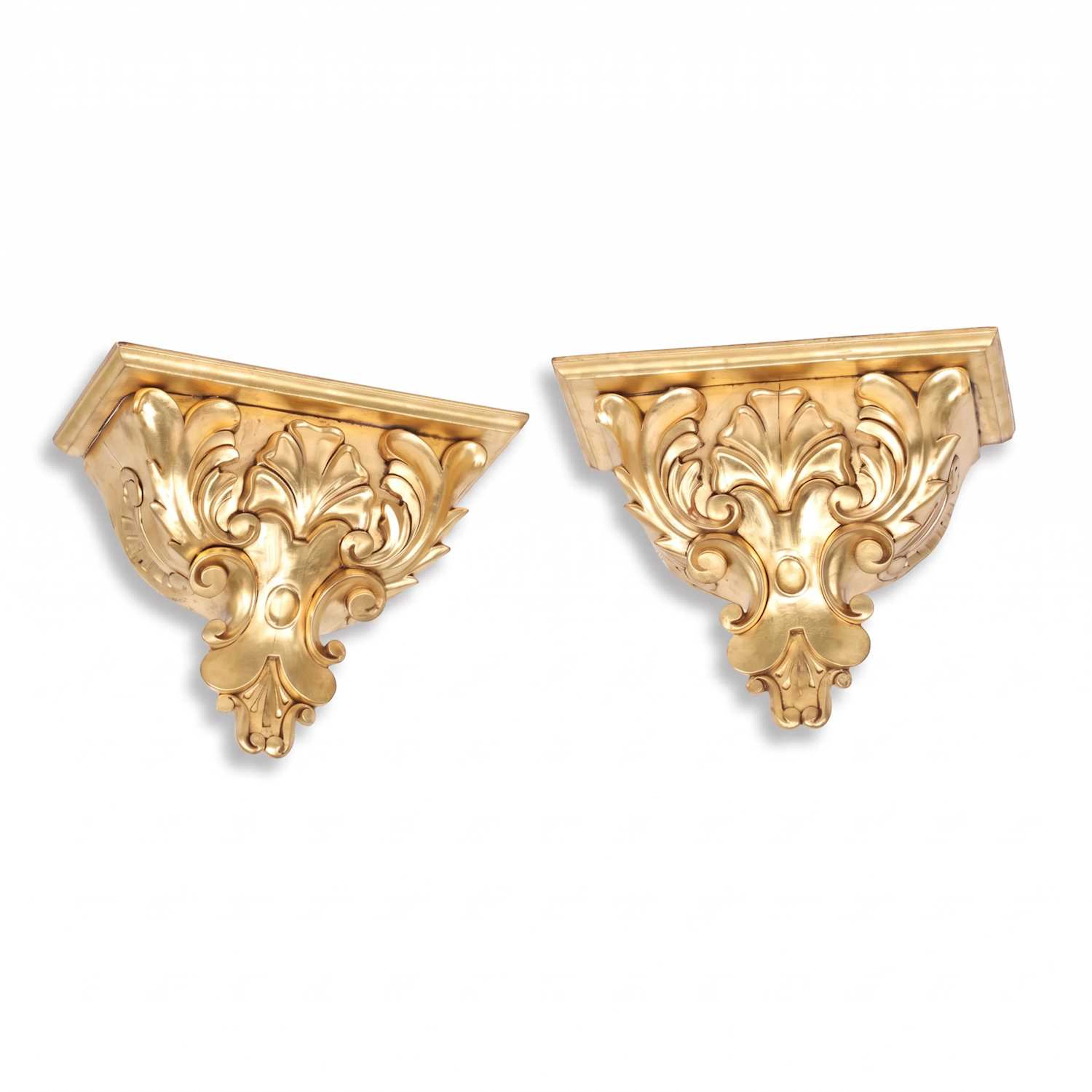 A PAIR OF GILTWOOD WALL BRACKETS