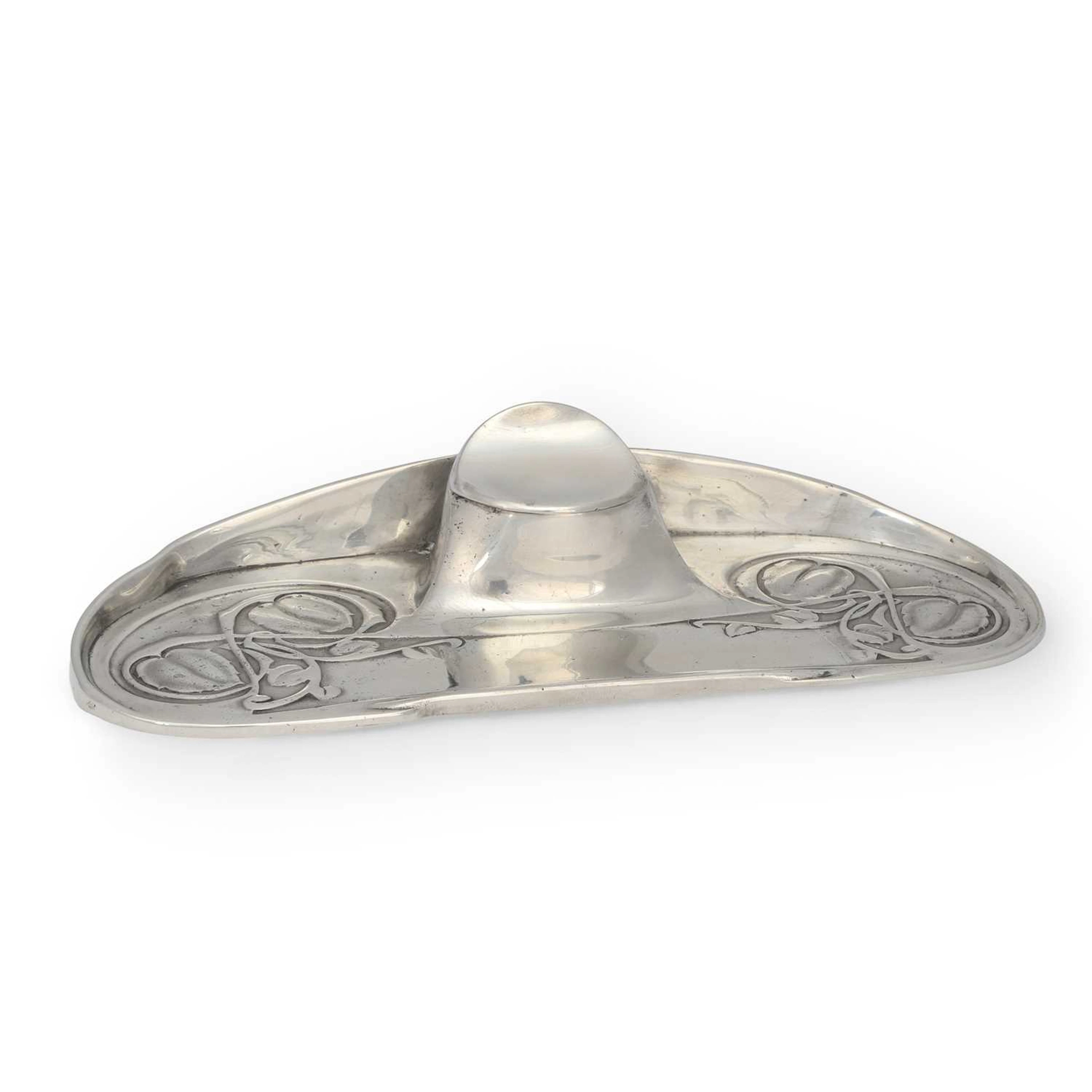 ARCHIBALD KNOX (1864-1933) FOR LIBERTY & CO A TUDRIC PEWTER INKWELL