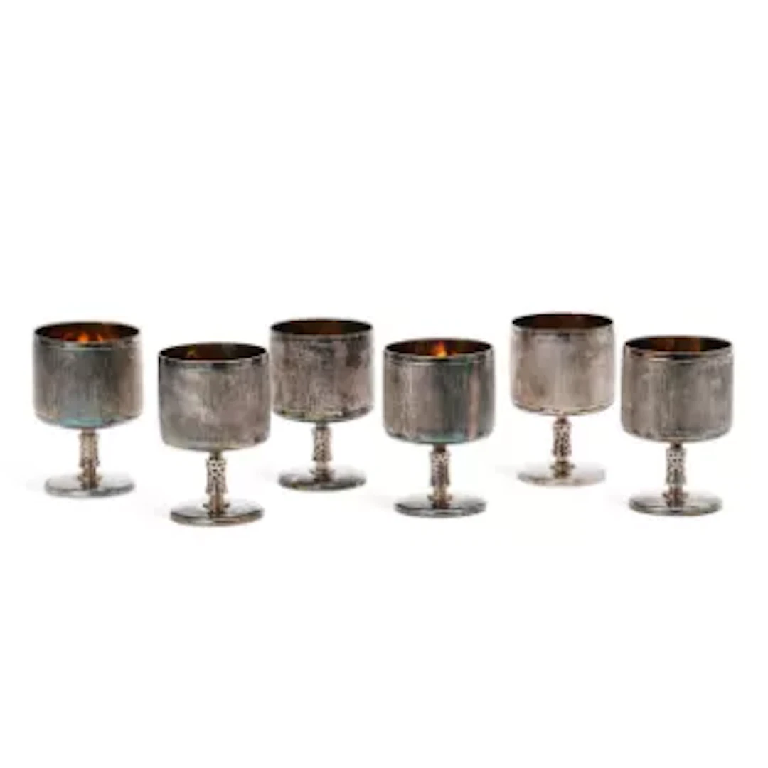 AN ELIZABETH II SET OF SIX SILVER GOBLETS