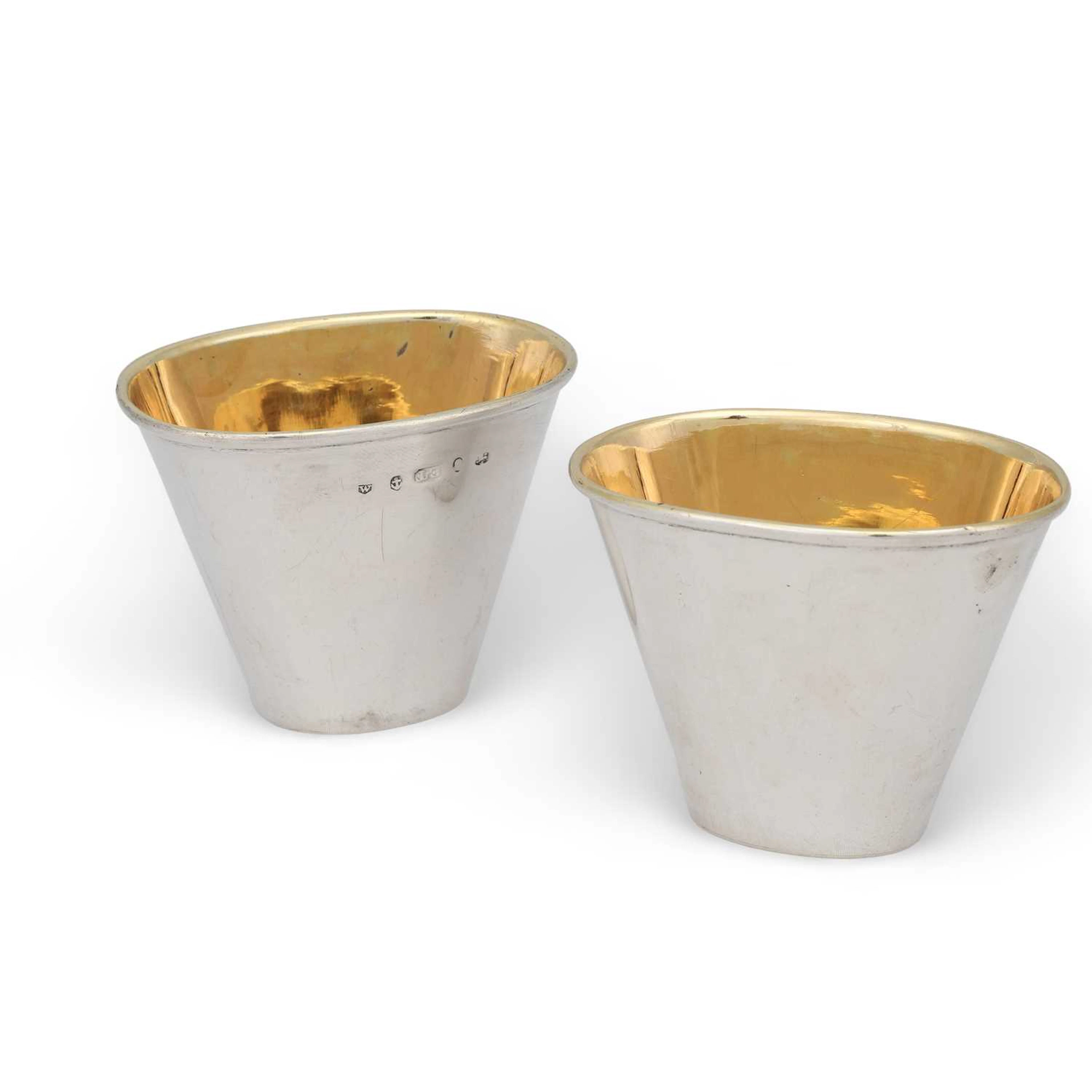 A PAIR OF GEORGE III SILVER BEAKERS