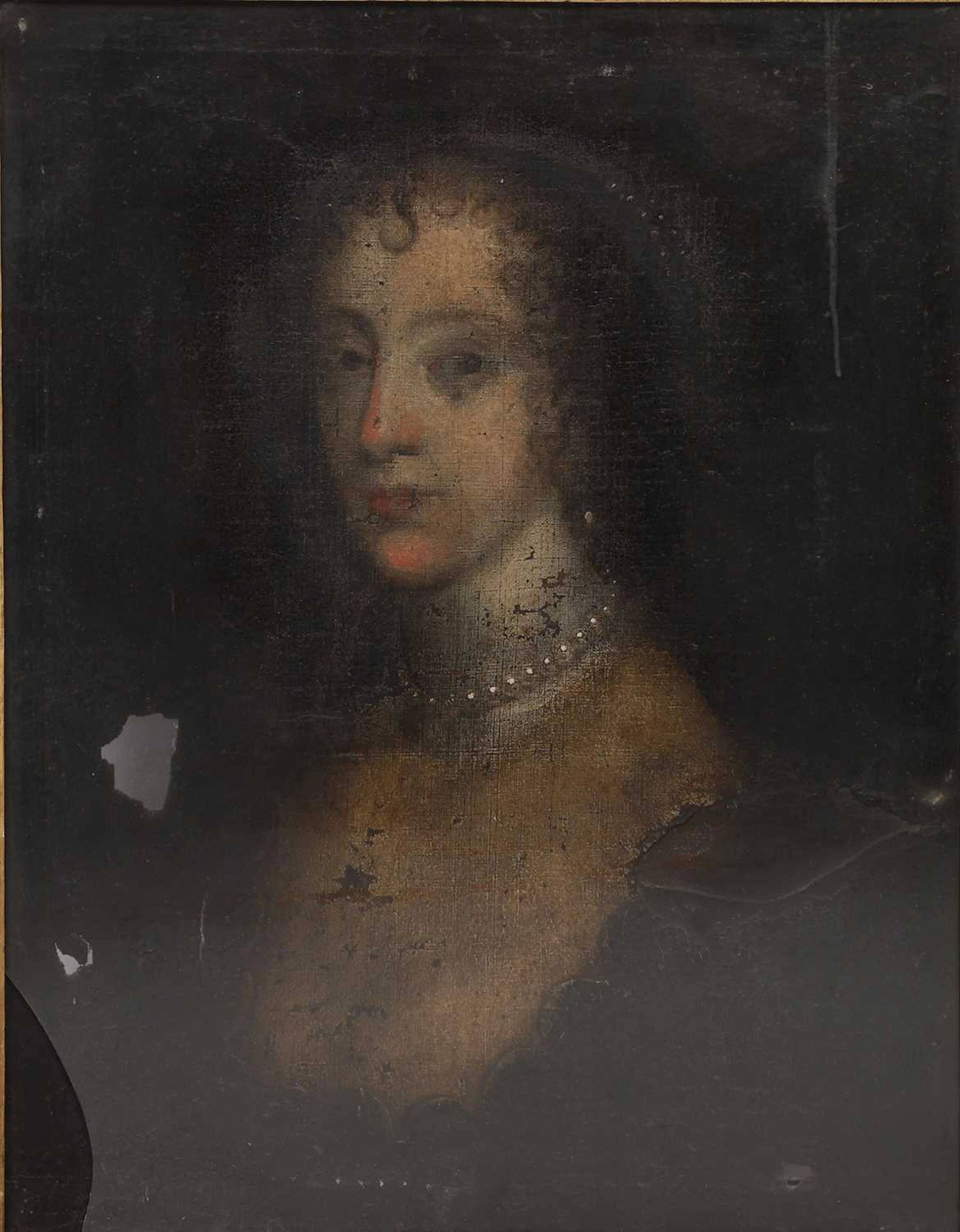 17TH CENTURY SCHOOL PORTRAIT OF A LADY, POSSIBLY QUEEN HENRIETTA MARIA