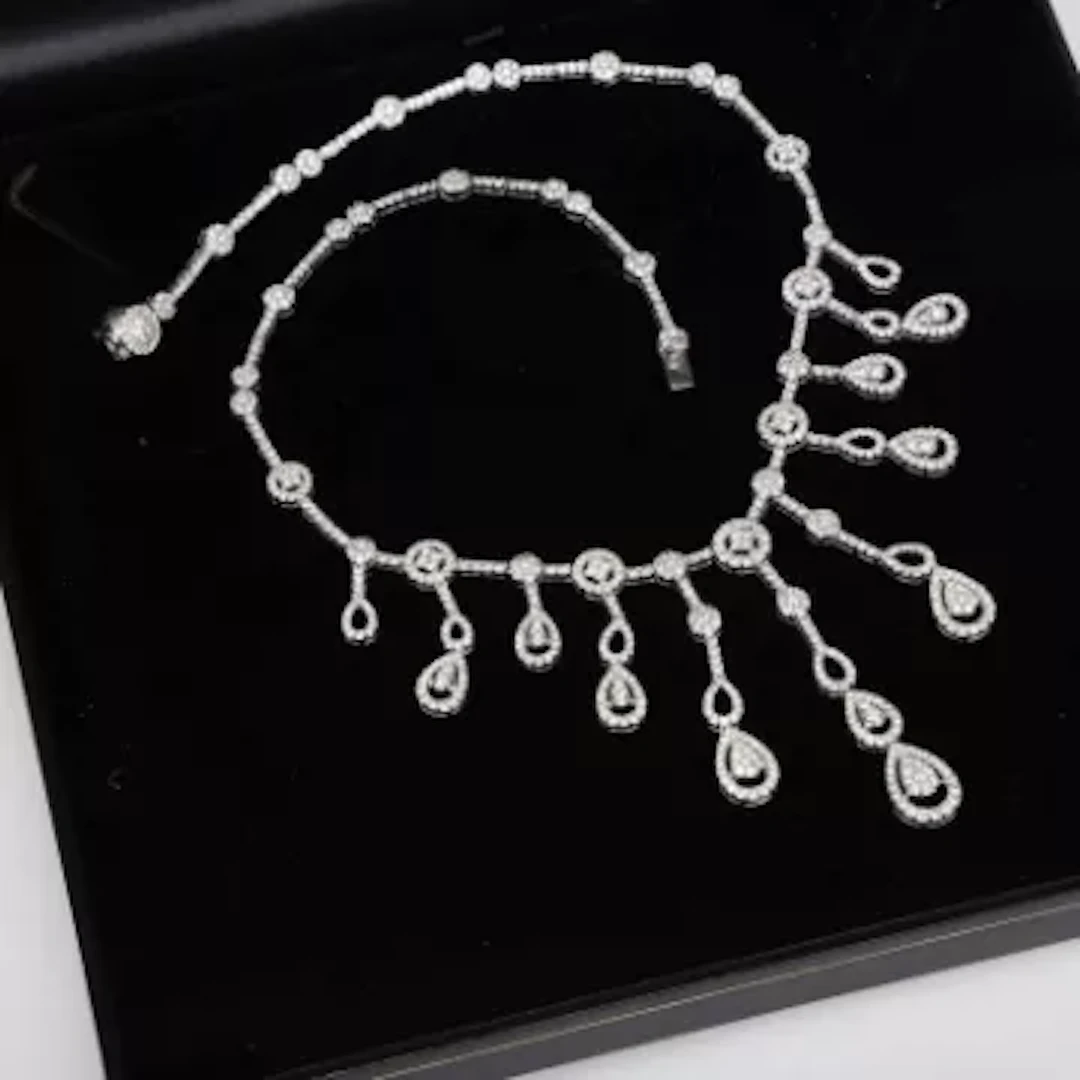A DIAMOND FRINGE NECKLACE