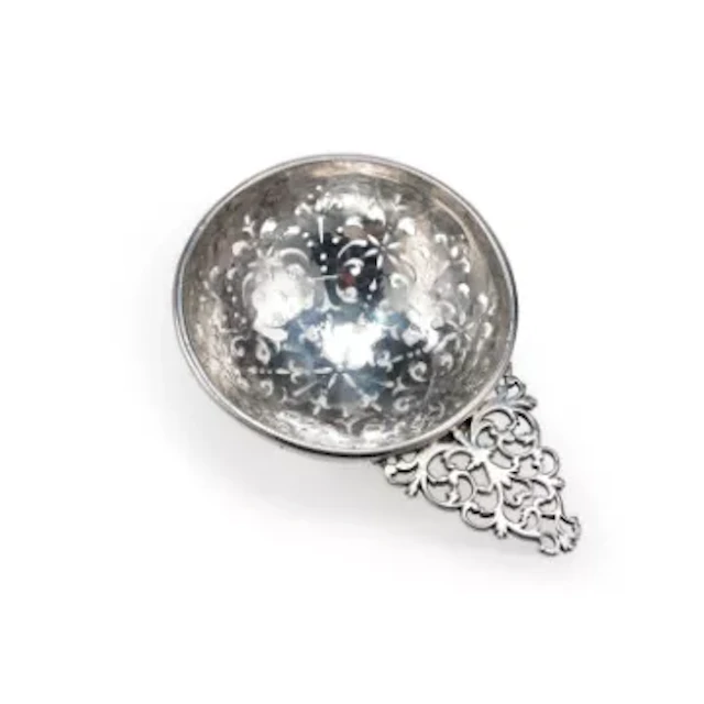 A GEORGE I/ GEORGE II SILVER LEMON STRAINER