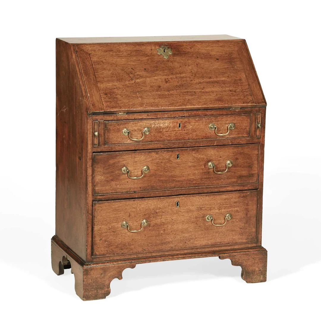 A SMALL GEORGE III MAHOGANY BUREAU