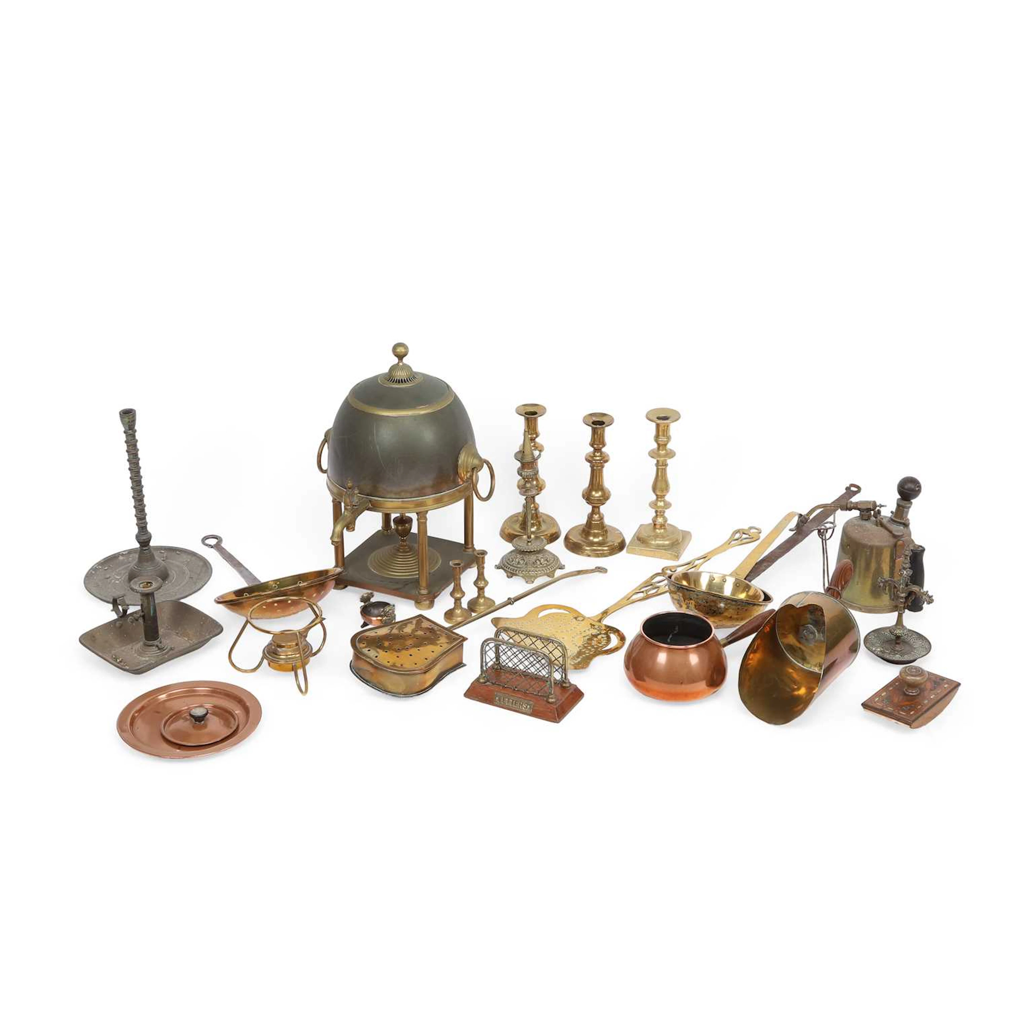 A QUANTITY OF METALWARE