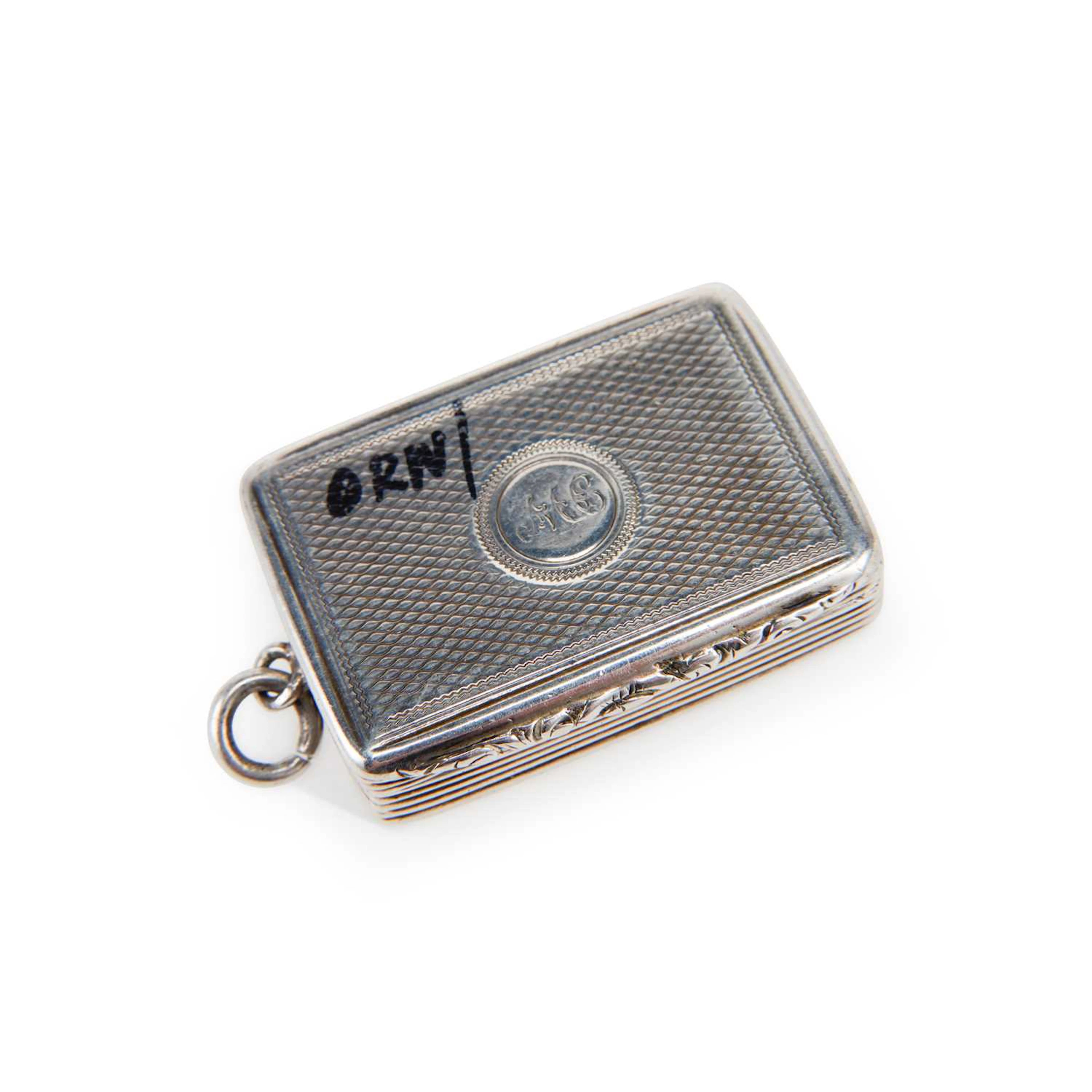 AN EARLY VICTORIAN SILVER VINAIGRETTE