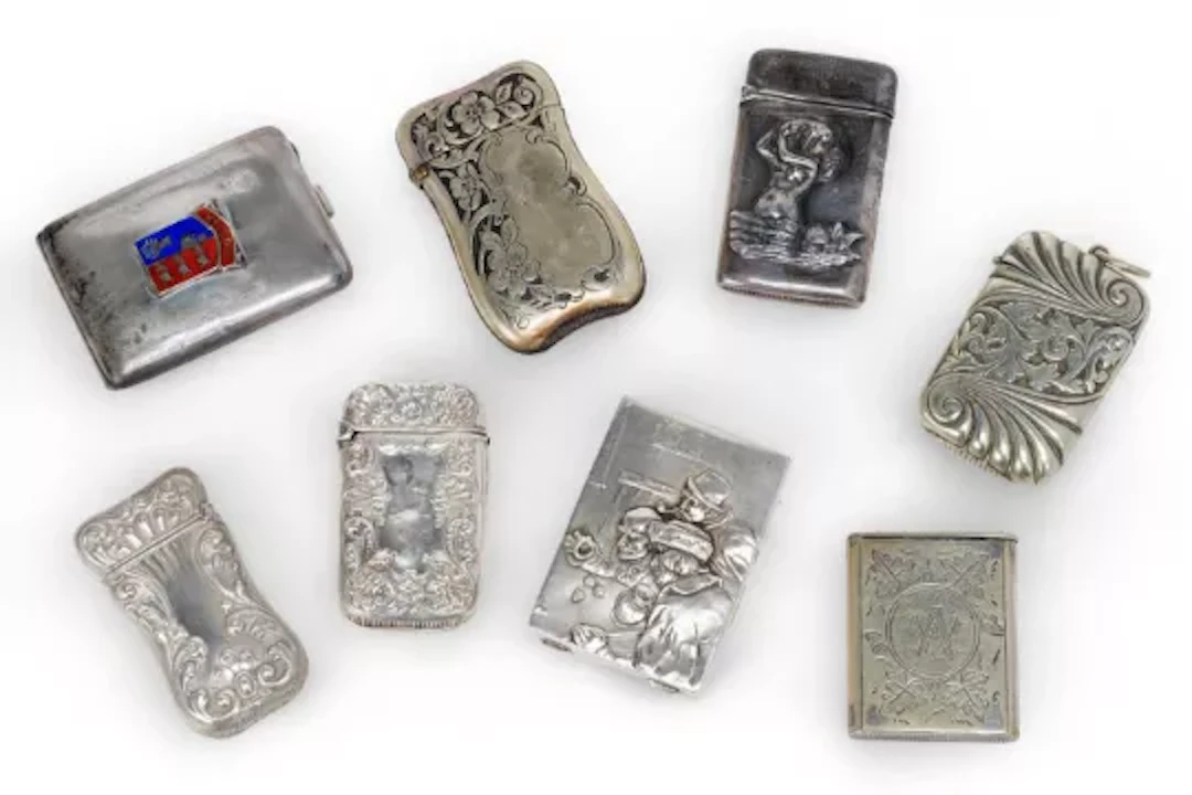 A COLLECTION OF 20TH CENTURY VESTA CASES