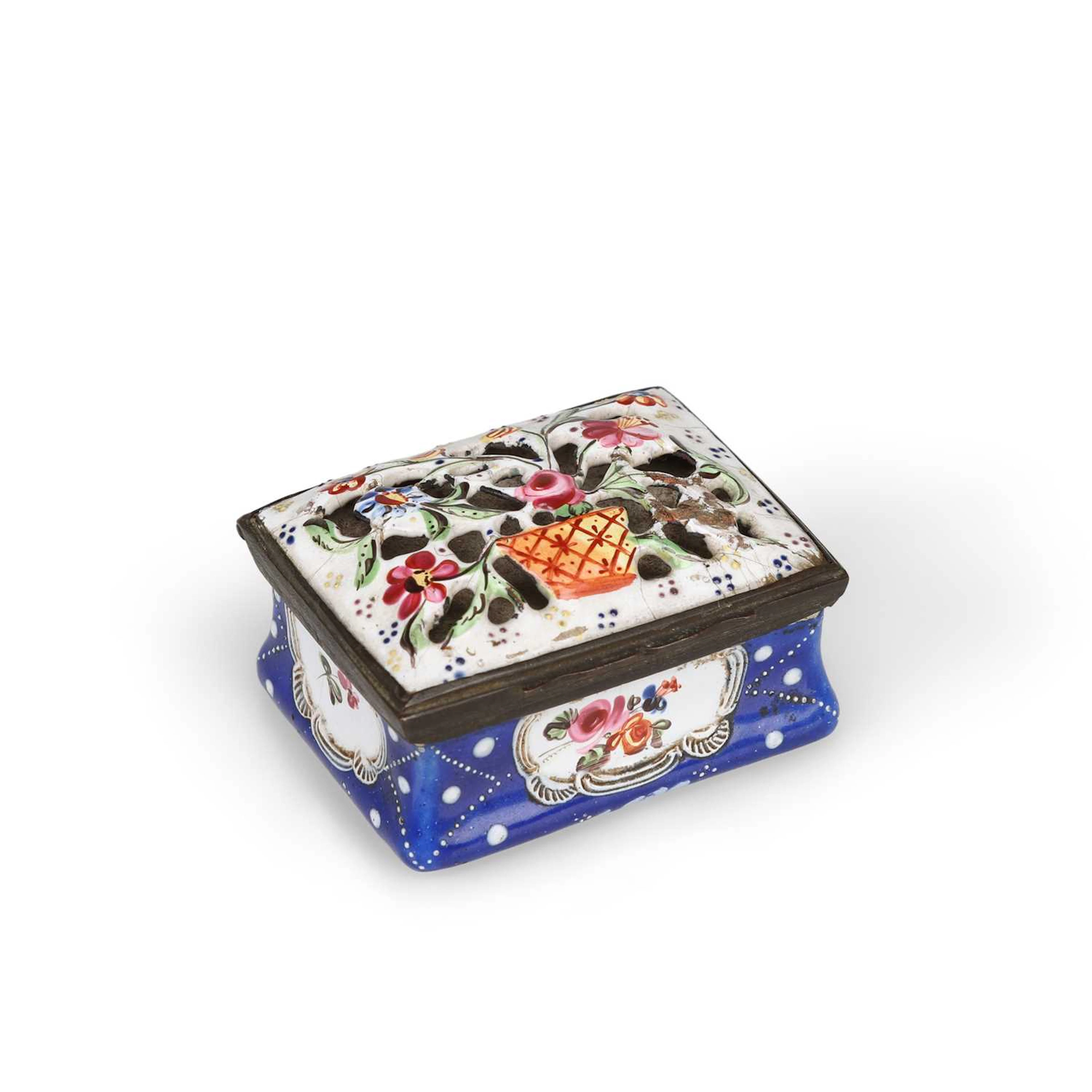 A SOUTH STAFFORDSHIRE PIERCED ENAMEL SNUFF BOX