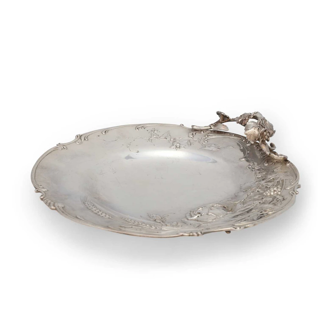 A GERMAN ART NOUVEAU SILVER DISH