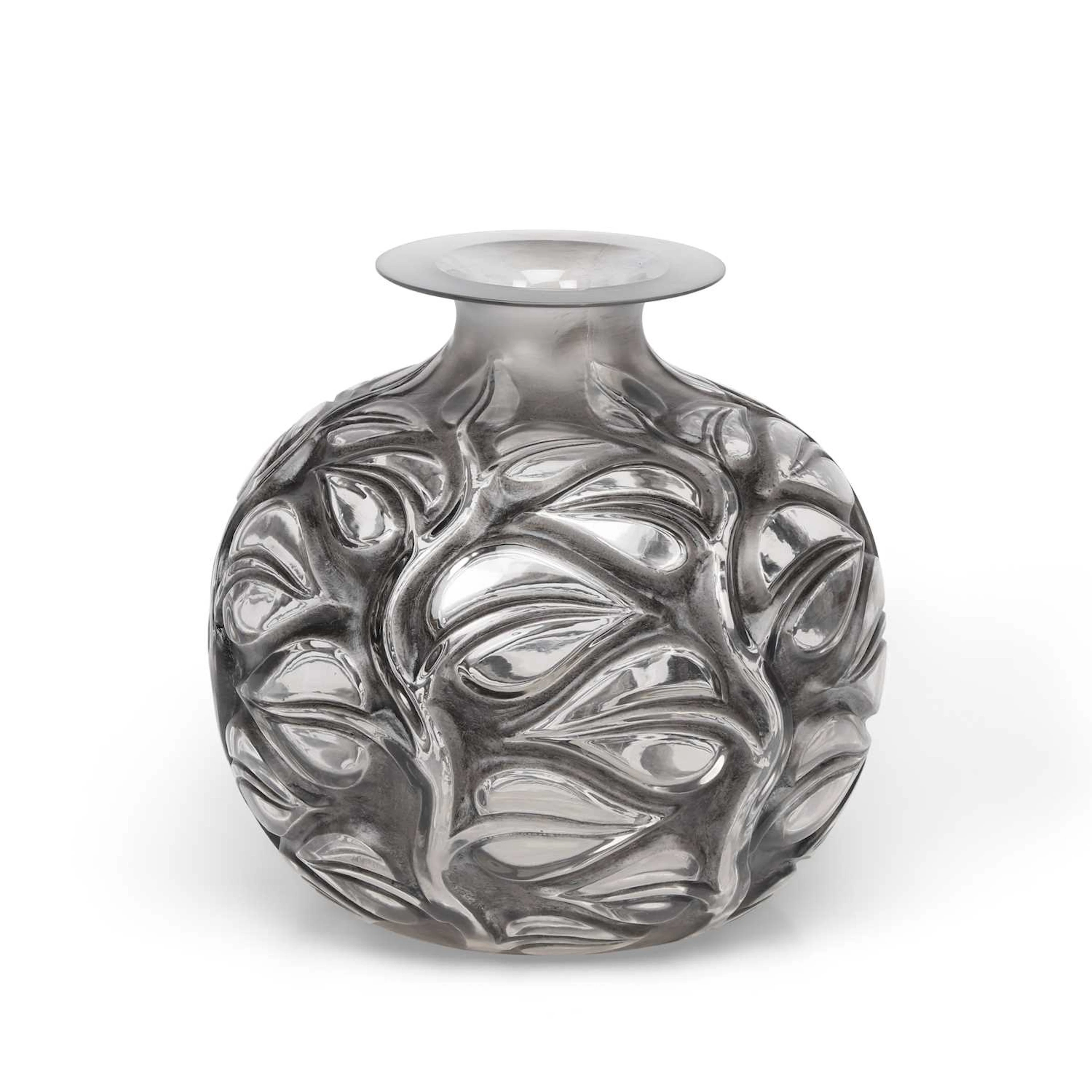 RENÉ LALIQUE (FRENCH, 1860-1945), A 'SOPHORA' VASE DESIGNED 1926