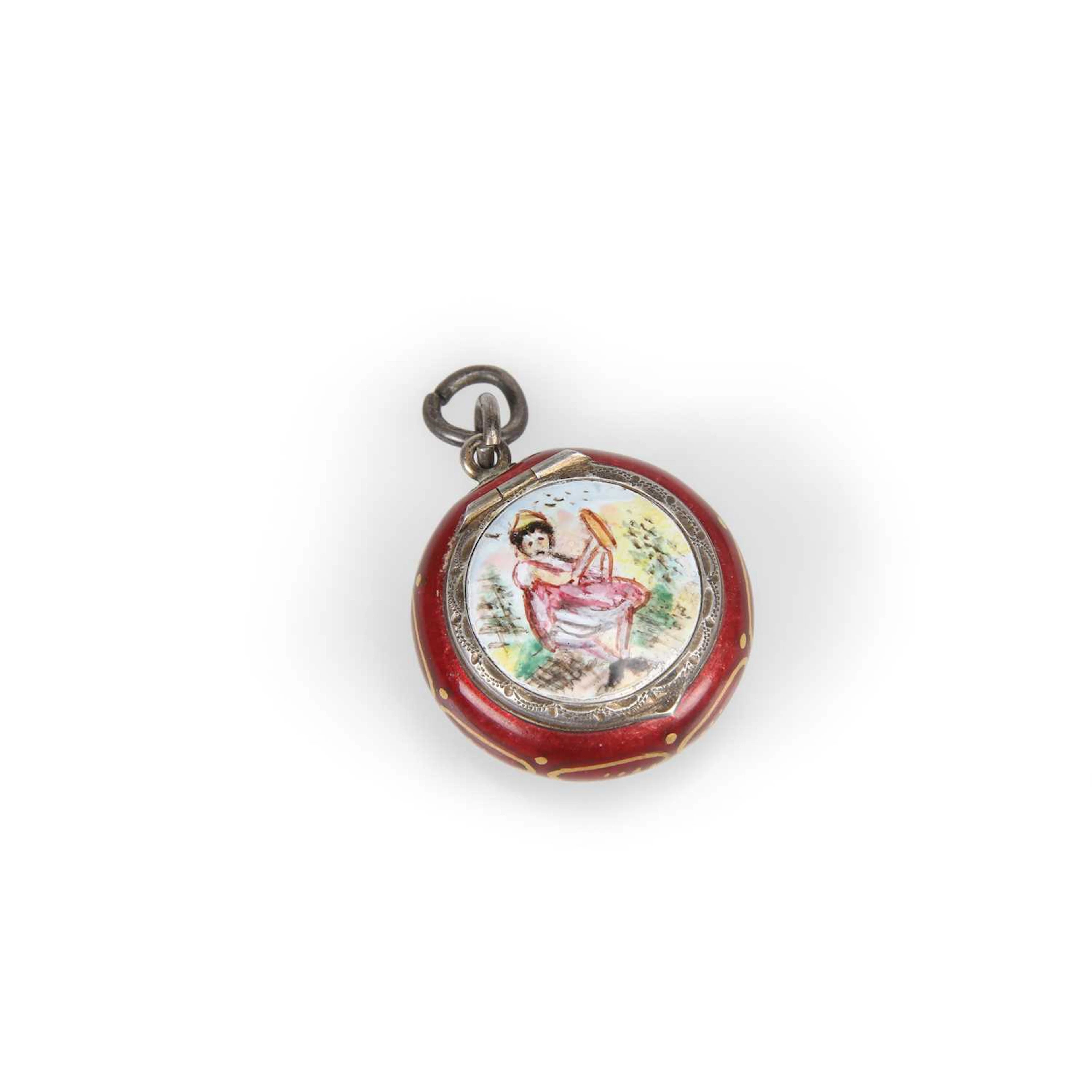 AN AUSTRIAN ENAMEL VINAIGRETTE PENDANT