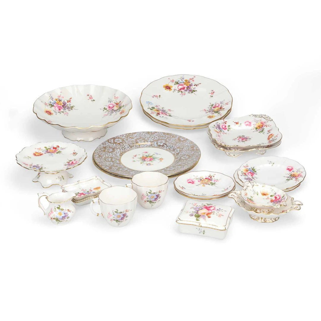 A QUANTITY OF ROYAL CROWN DERBY 'DERBY POSIES' BONE CHINA