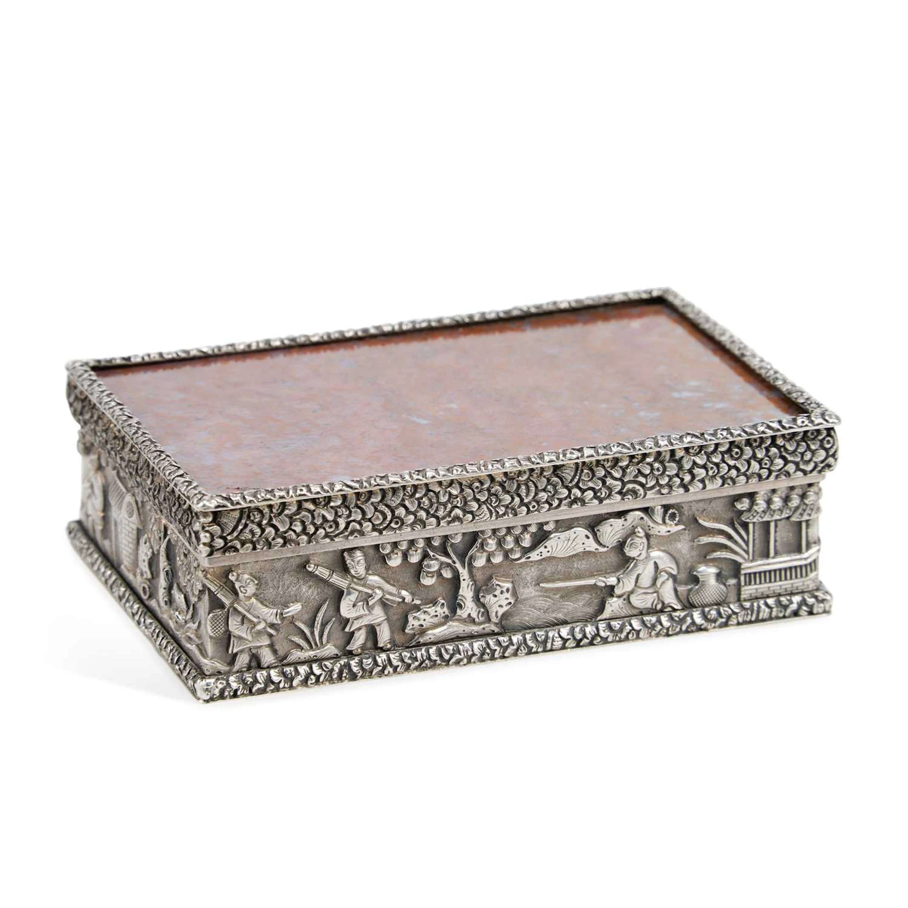 A CHINESE SILVER AND HARDSTONE SNUFF BOX