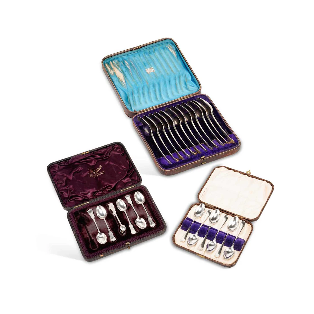 A GROUP OF CASED SILVER FLATWARE