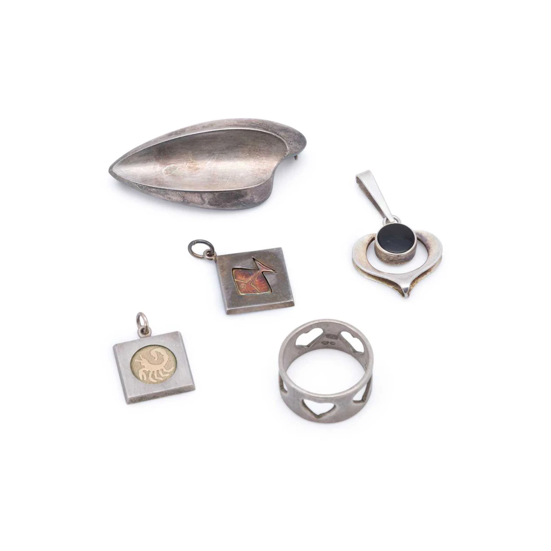 A GROUP OF SCANDINAVIAN SILVER JEWELLERY