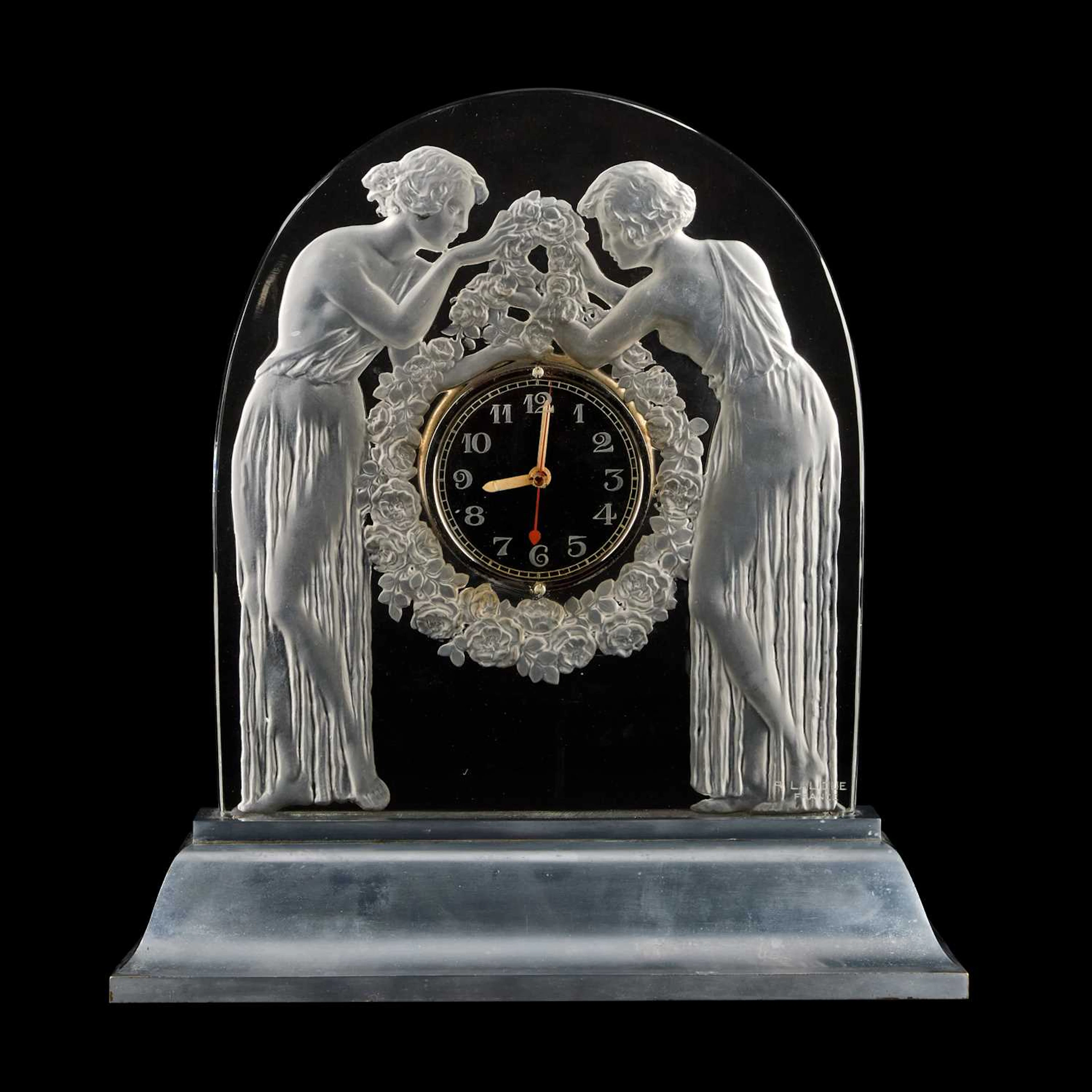 RENÉ LALIQUE (FRENCH, 1860–1945) A 'DEUX FIGURINES' MANTEL CLOCK, DESIGNED 1926