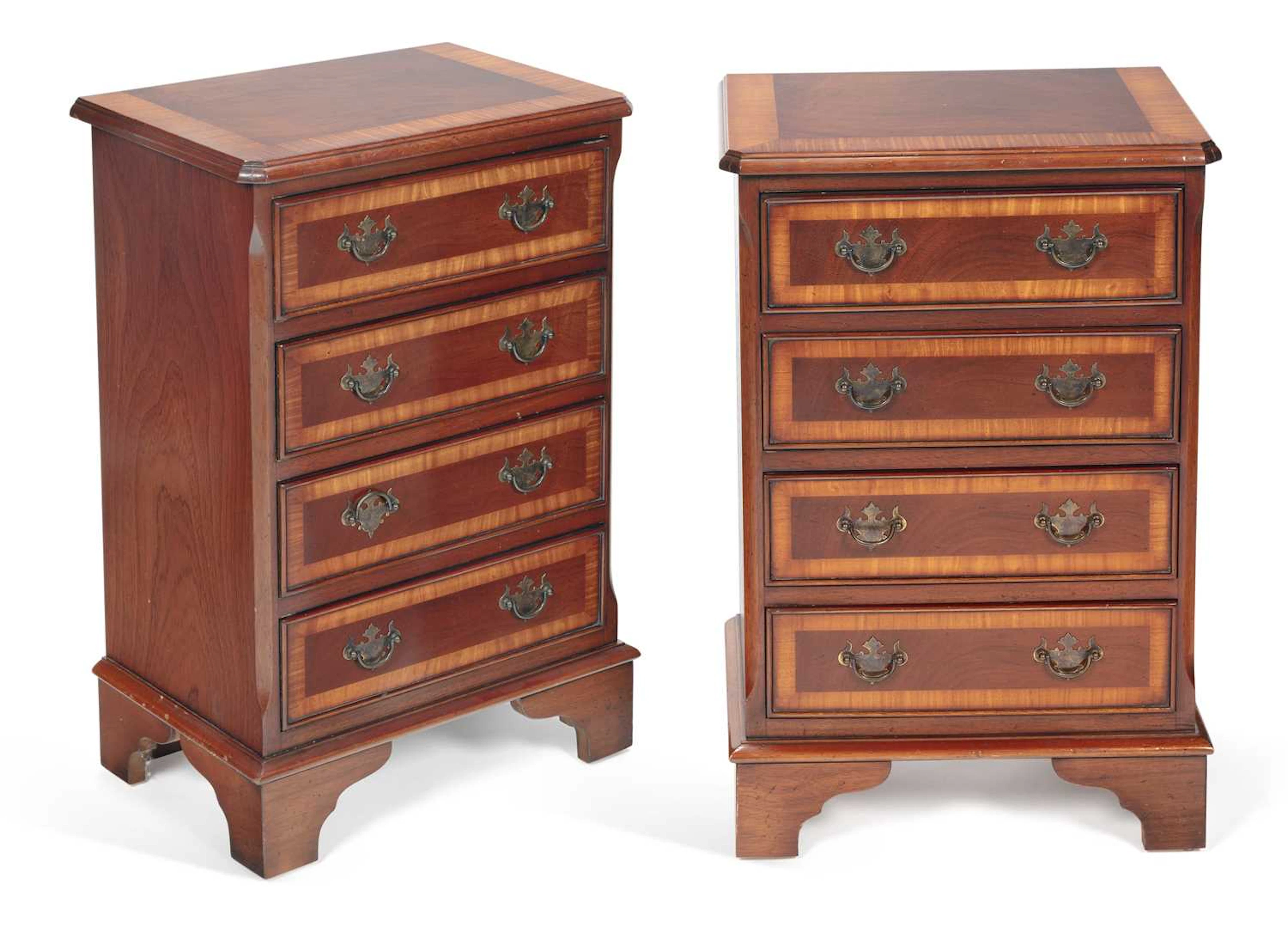 A PAIR OF MAHOGANY BEDSIDE CHESTS
